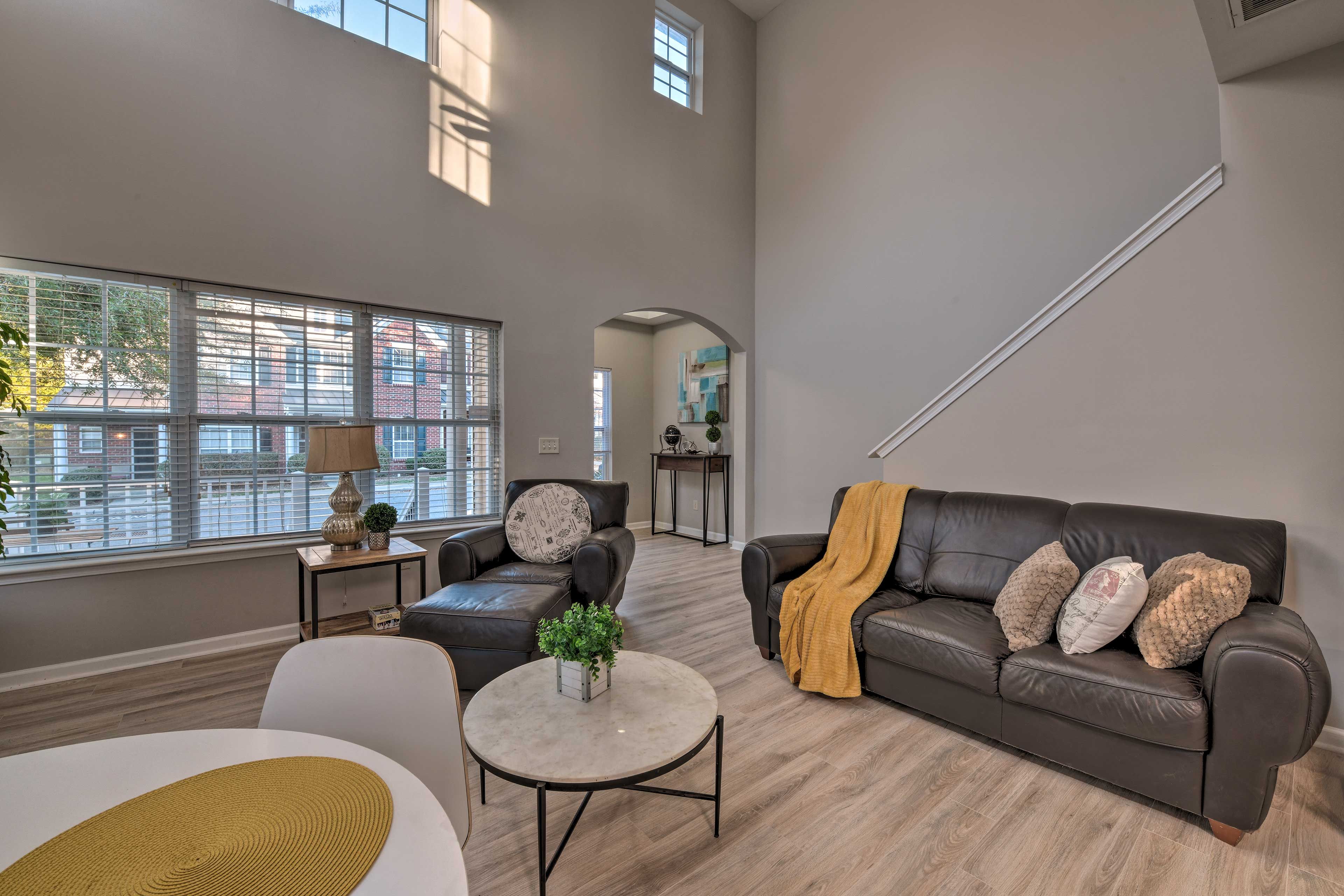 Living Area | Free WiFi