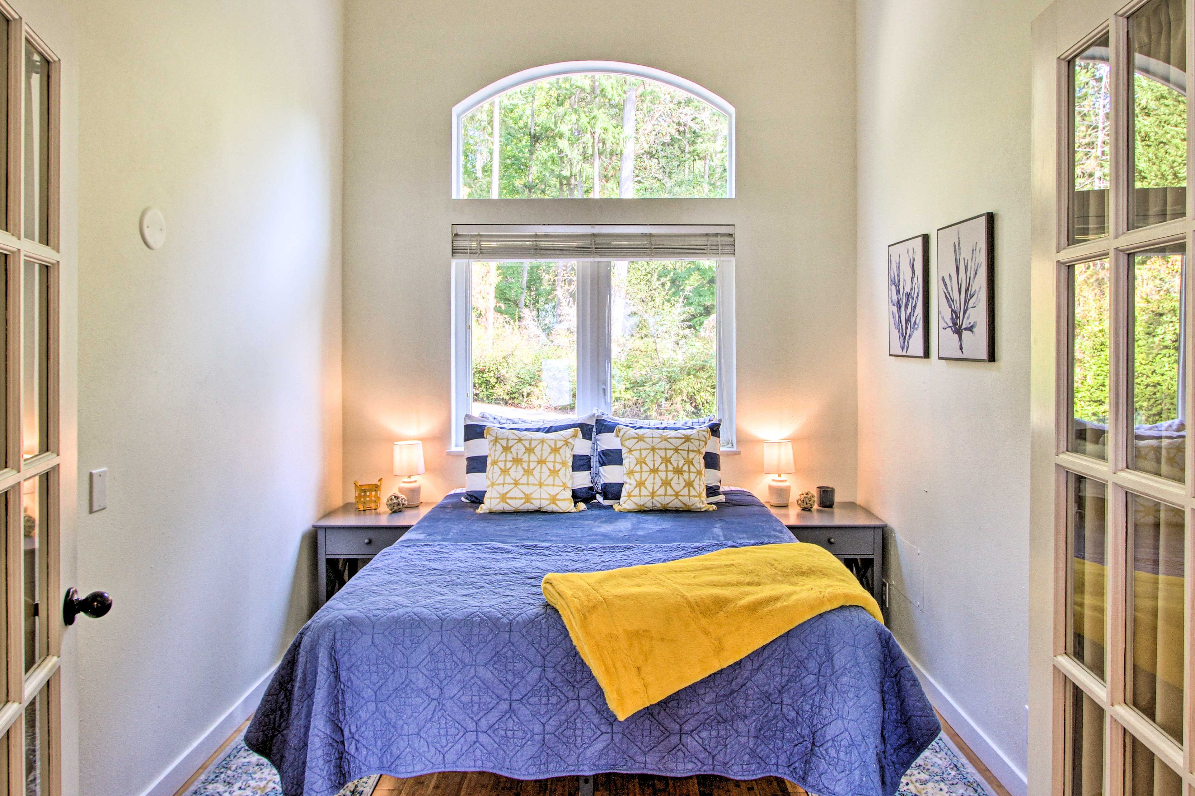 Bedroom 2 | Queen Bed
