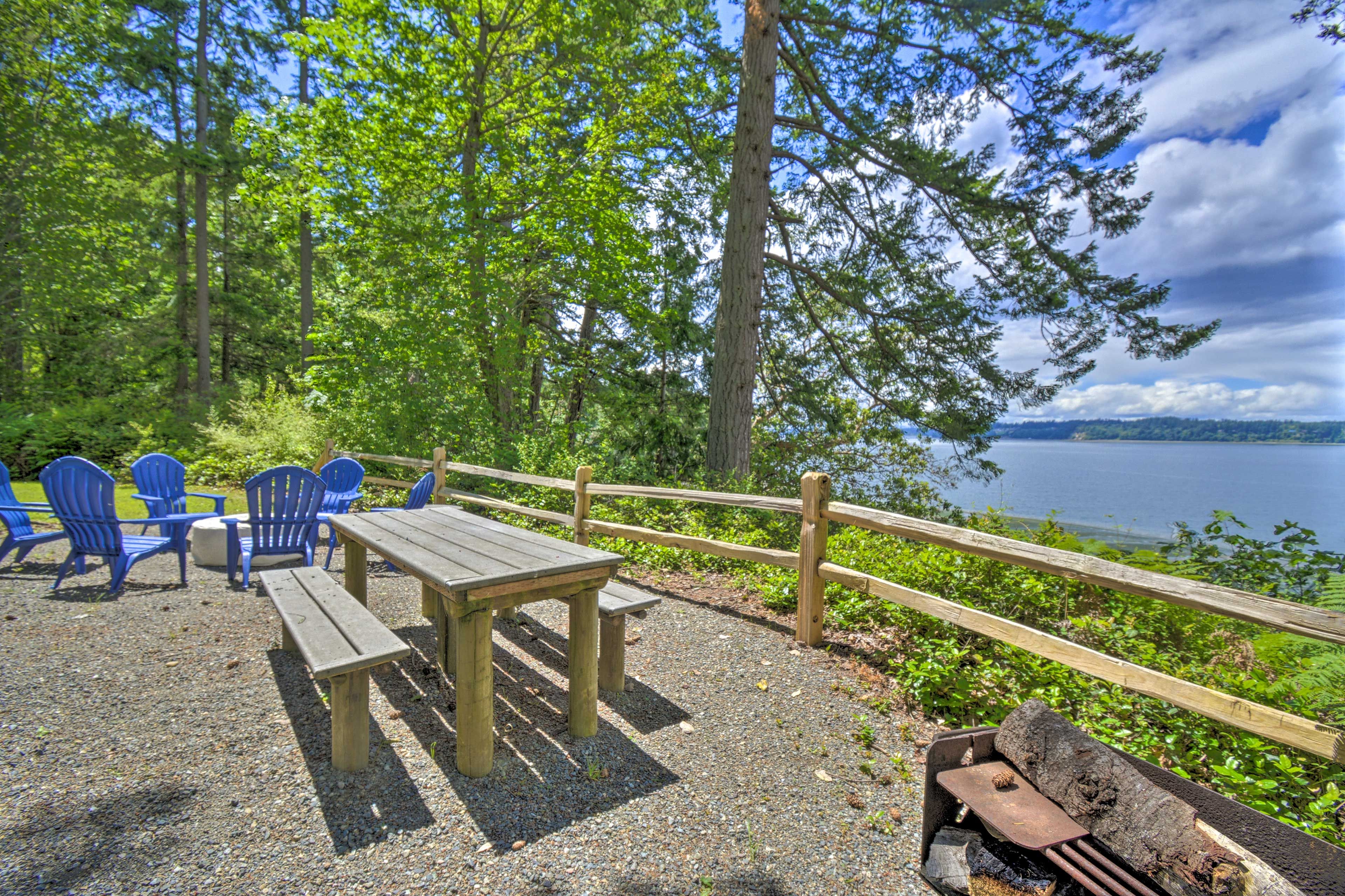 Gas Fire Pit (Propane Provided) | Private Beach Access | Picnic Area