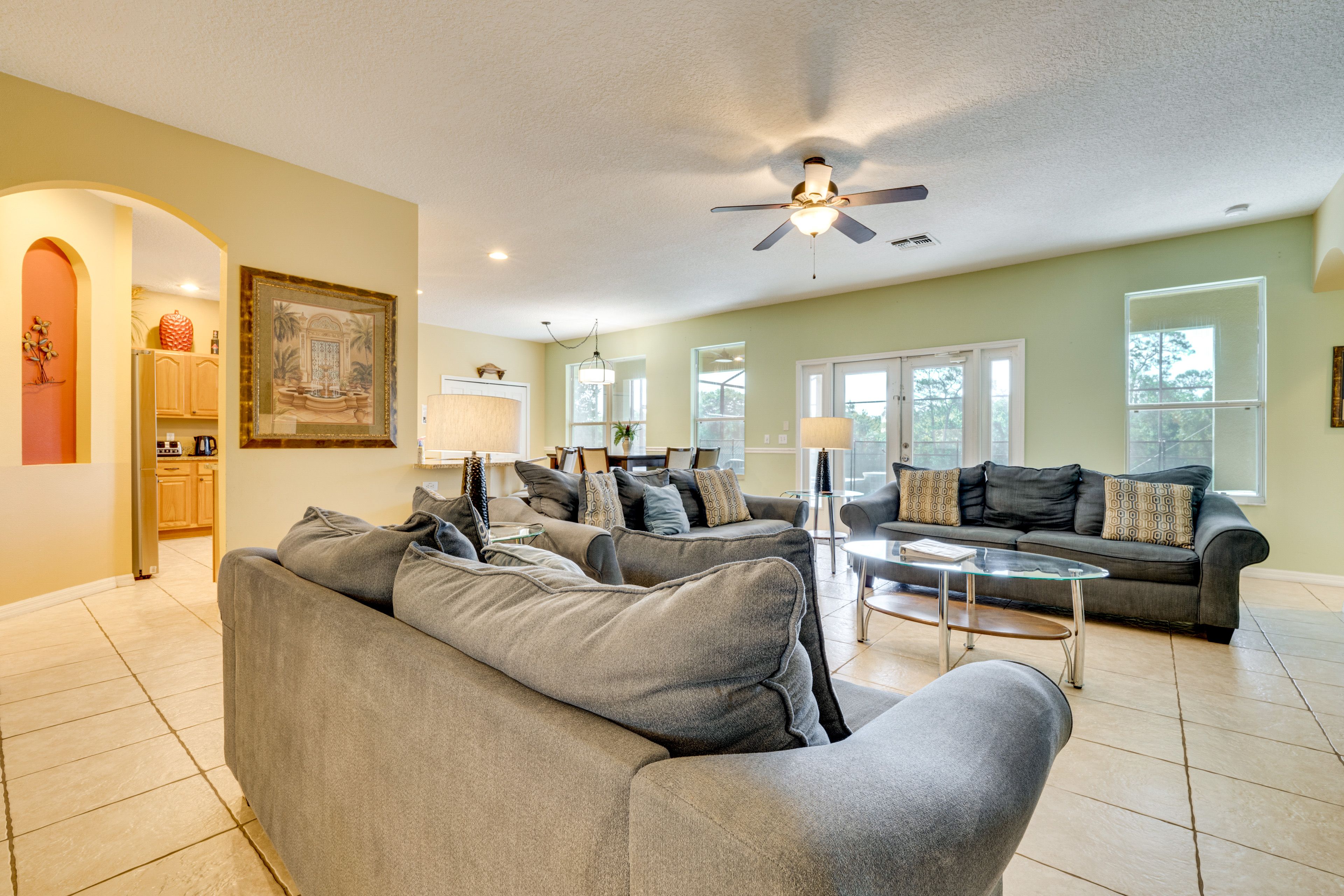Living Room | Smart TV | DVD Player | Main Level