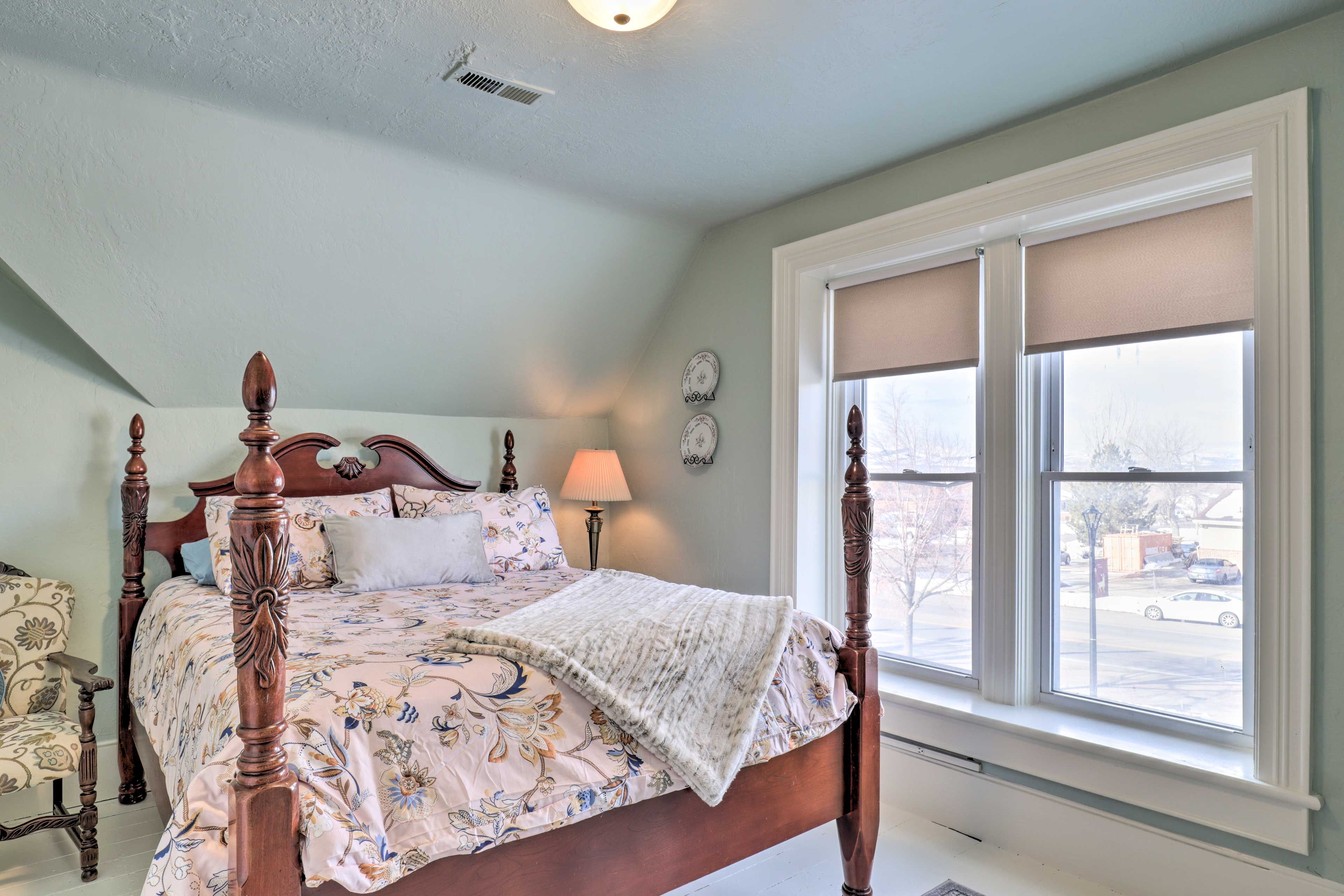 Bedroom 4 | Queen Bed | 2nd Floor