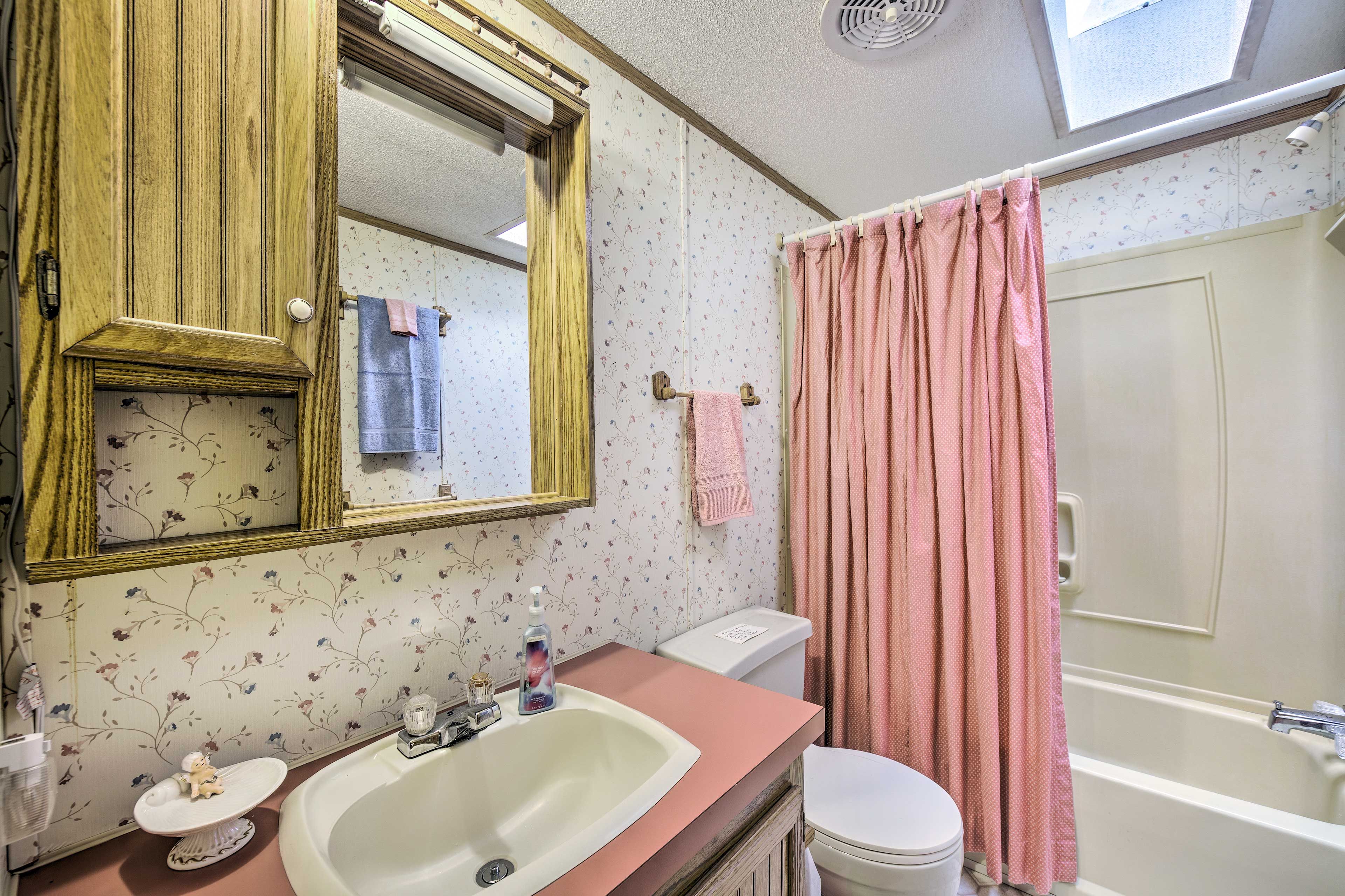Full Bathroom