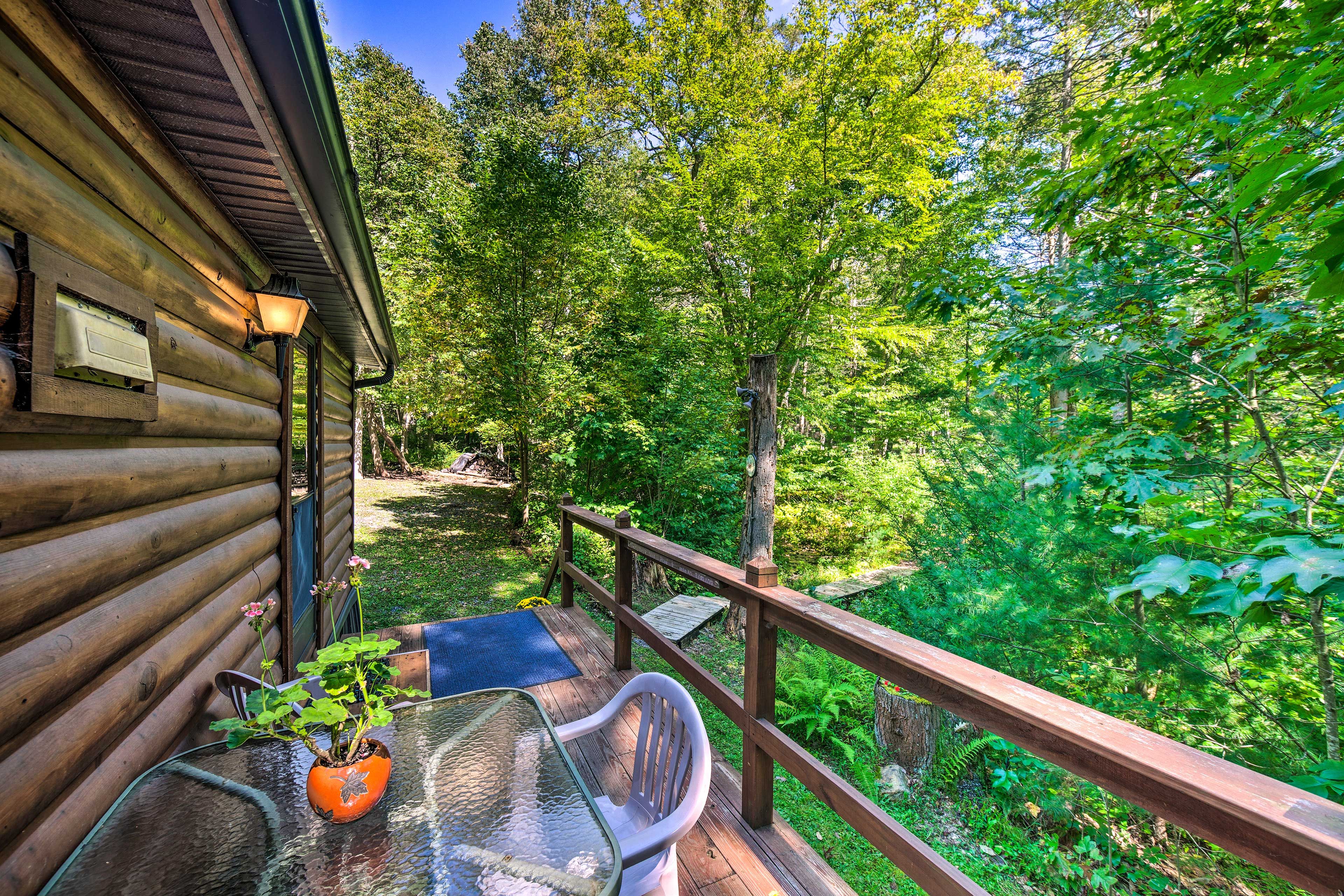 Deck | Dining Area