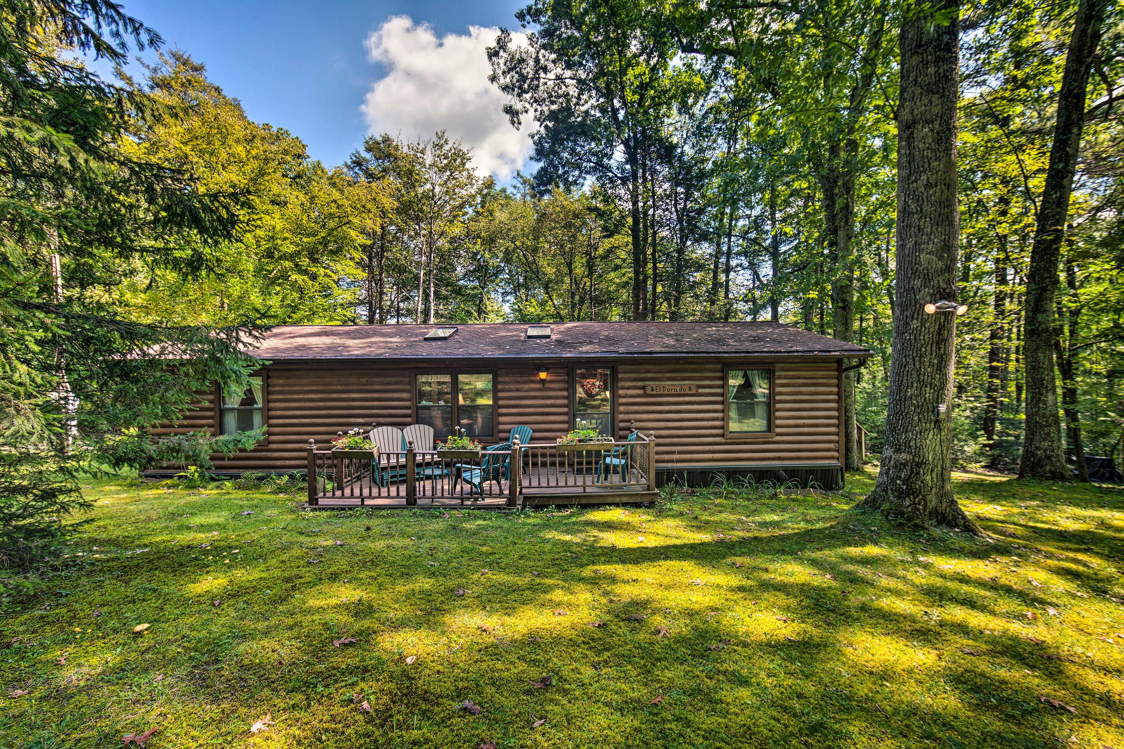 Deck | Spacious Yard