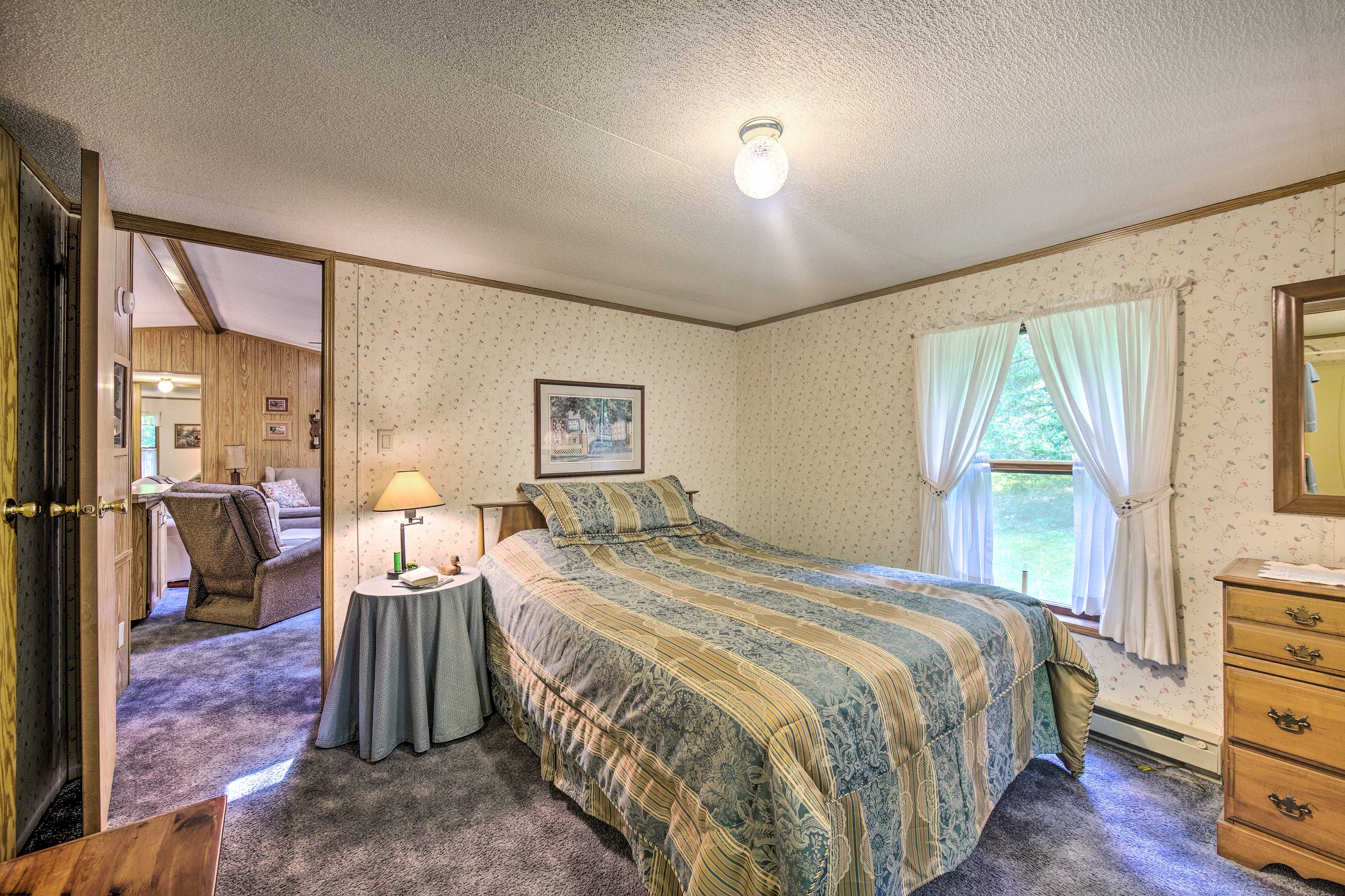 Bedroom 1 | Linens Provided