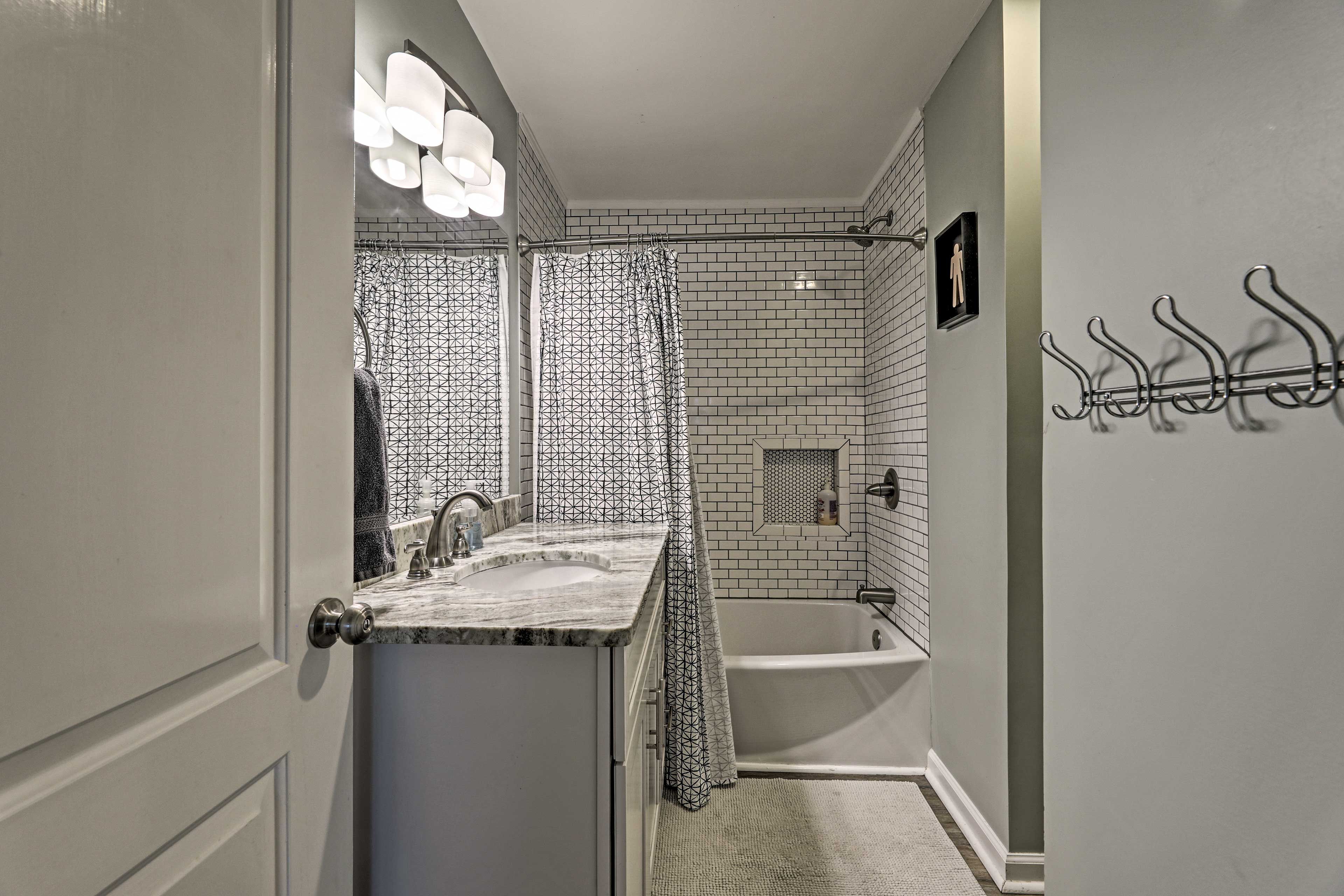 Full Bathroom