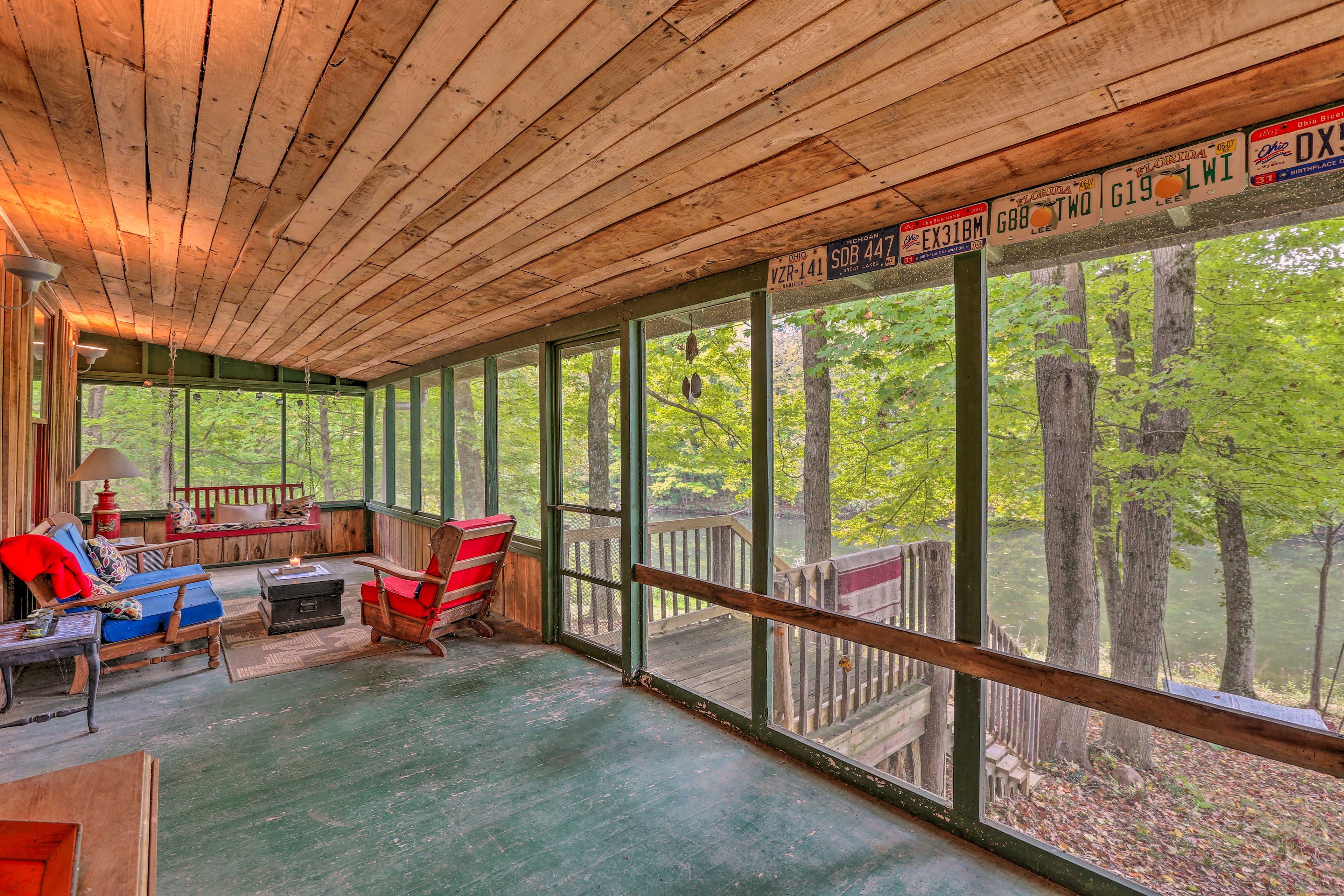 Screened Porch | Porch Swing