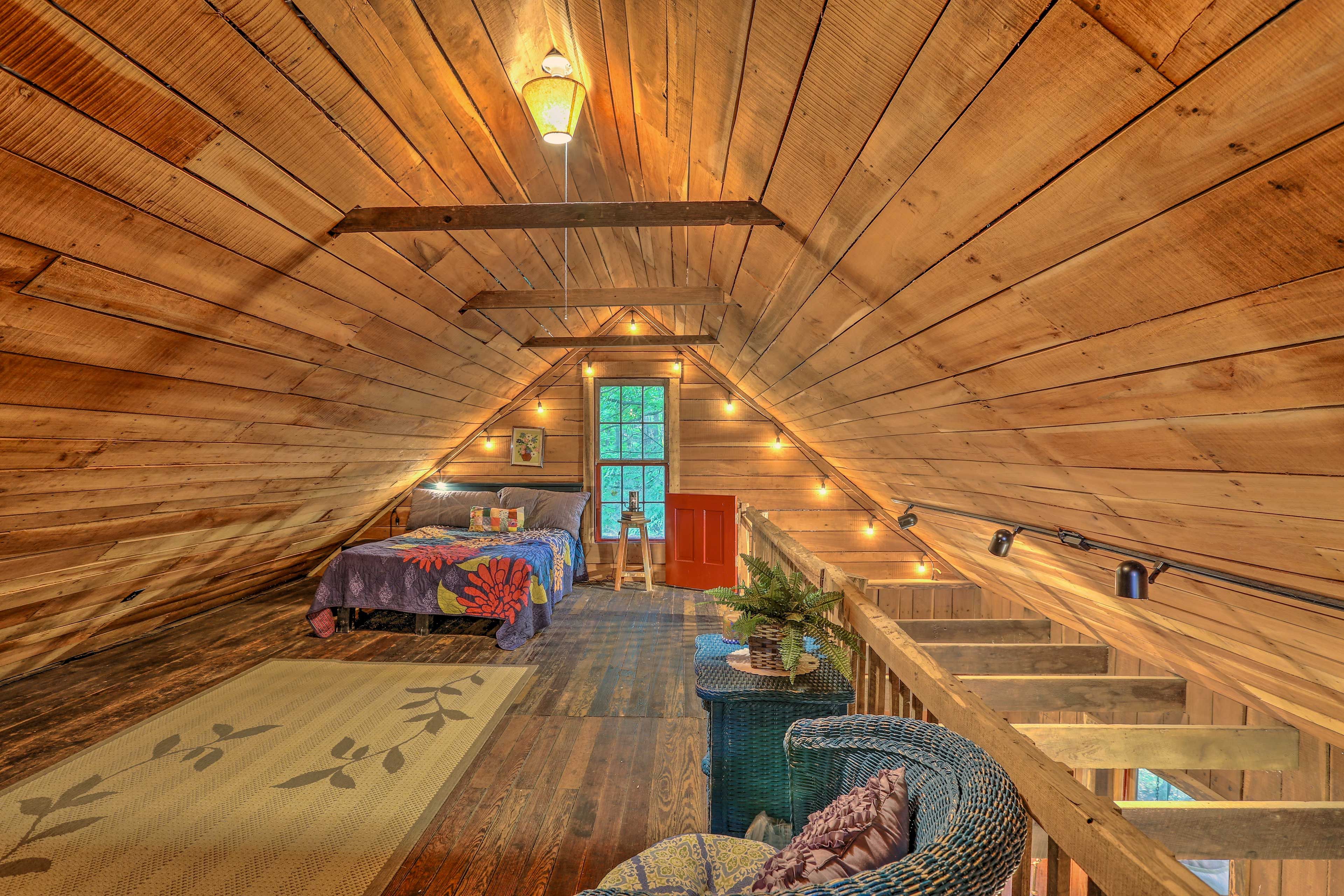 Bedroom 2 (Loft, Ladder Required) | Full Bed | 2 Twin Beds