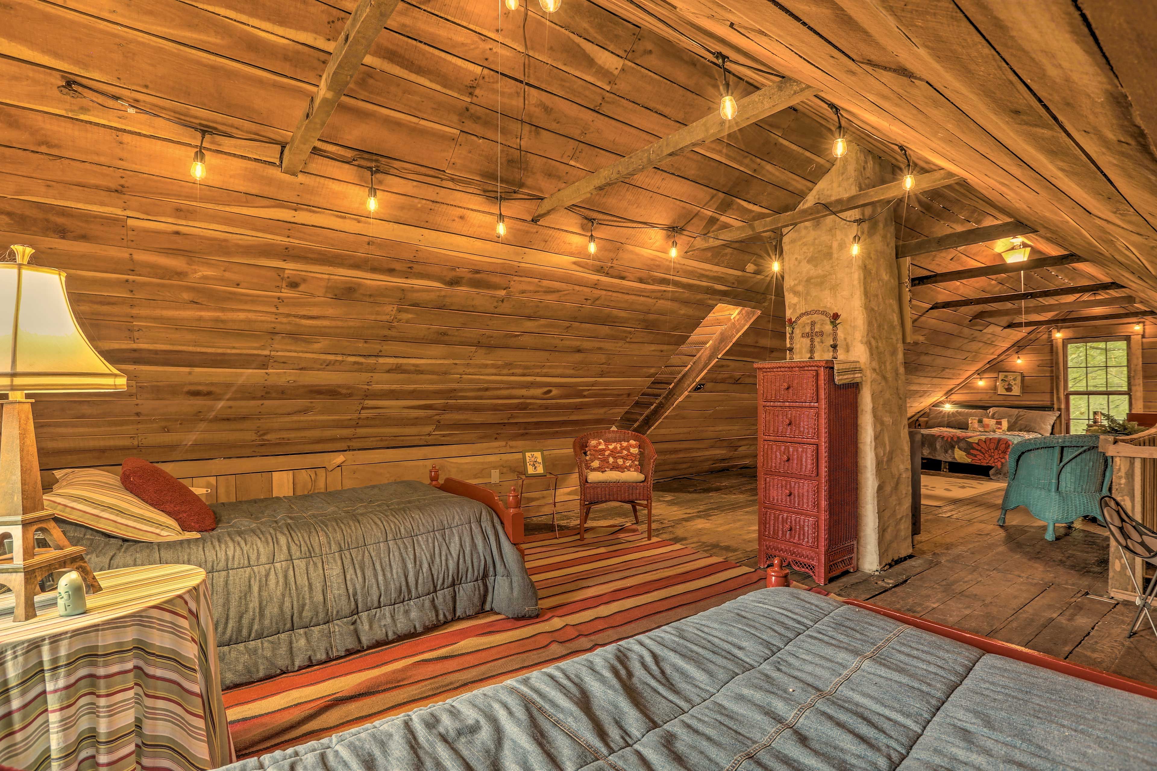 Bedroom 2 (Loft, Ladder Required)
