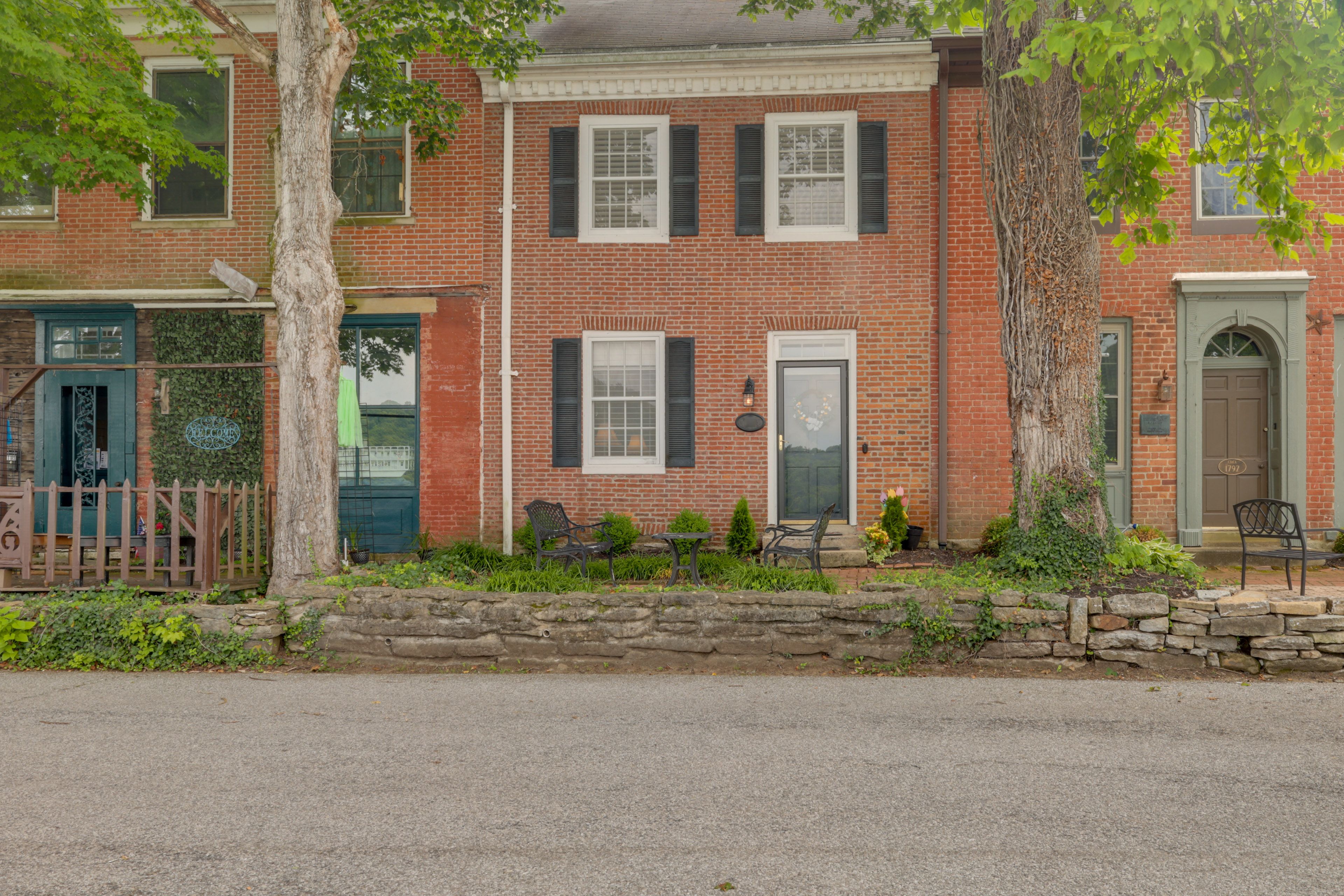 Parking | Designated Parking Space (2 Vehicles) | Street Parking