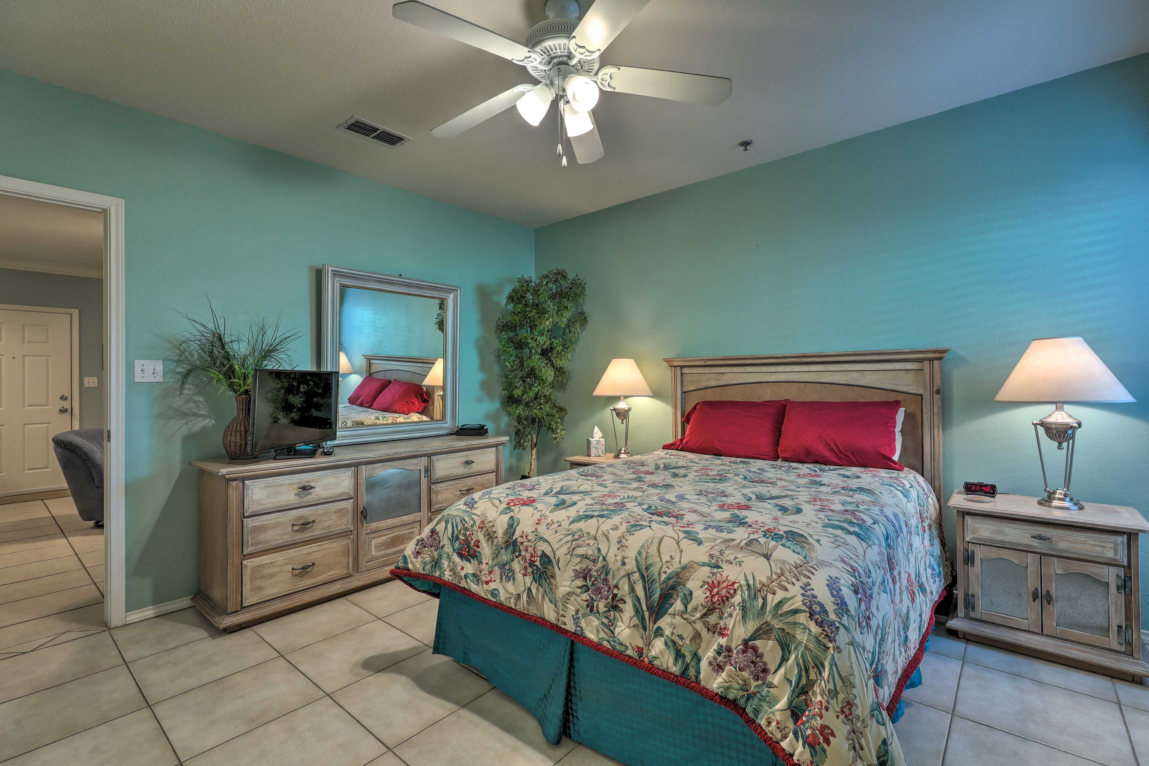 Bedroom | Linens Provided