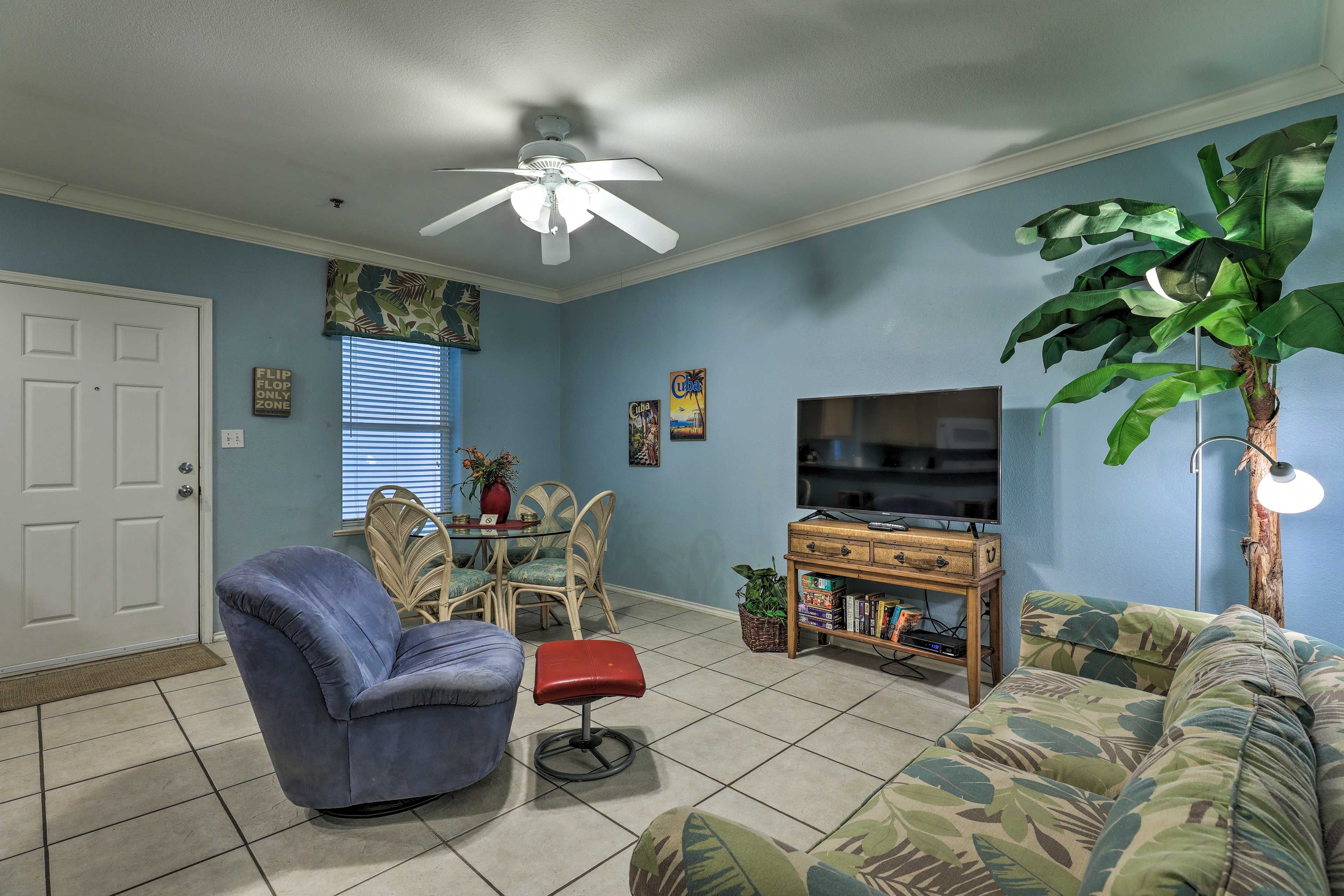 Living Area | Smart TVs | Free WiFi