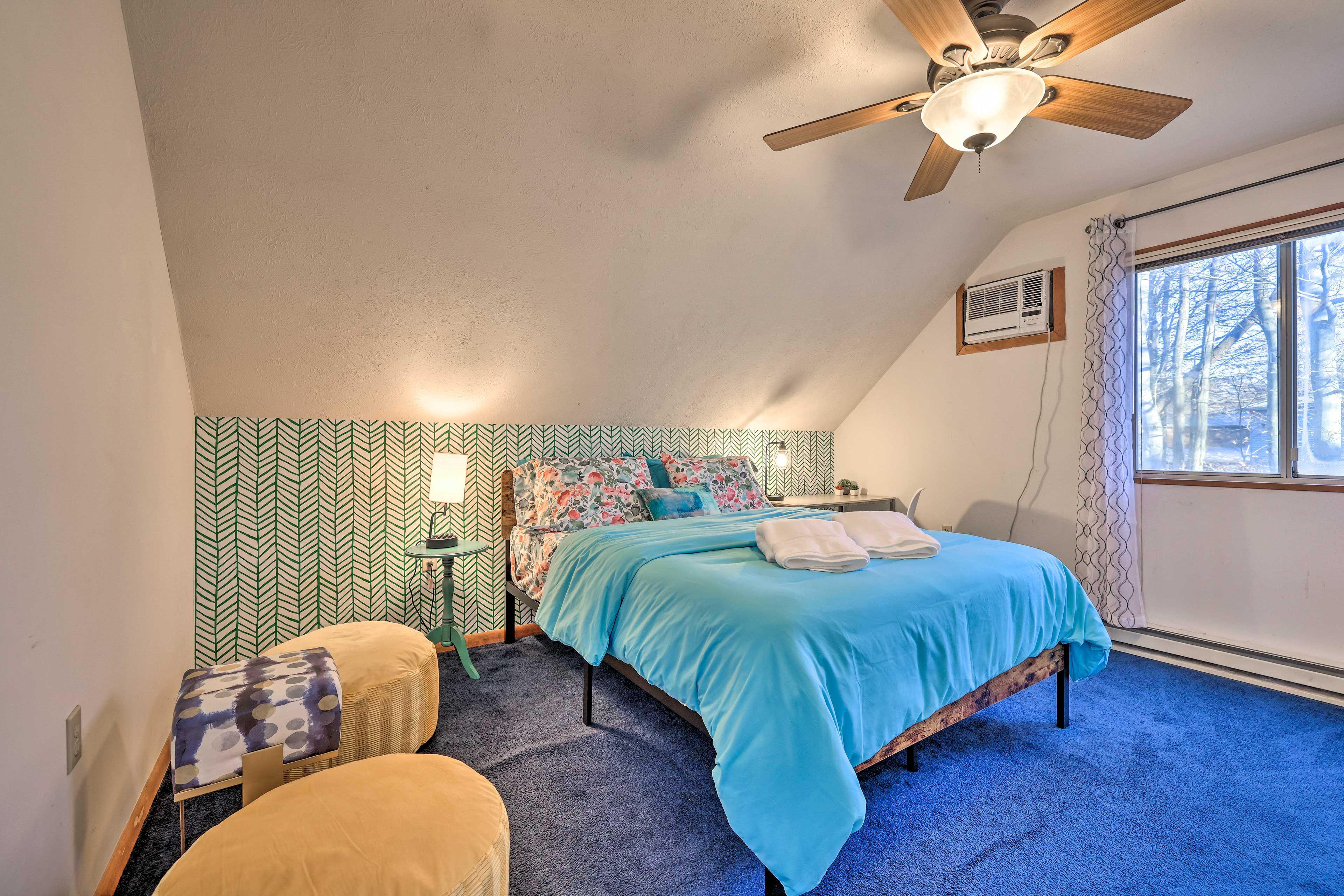 Bedroom 2 | 2nd Floor | Queen Bed