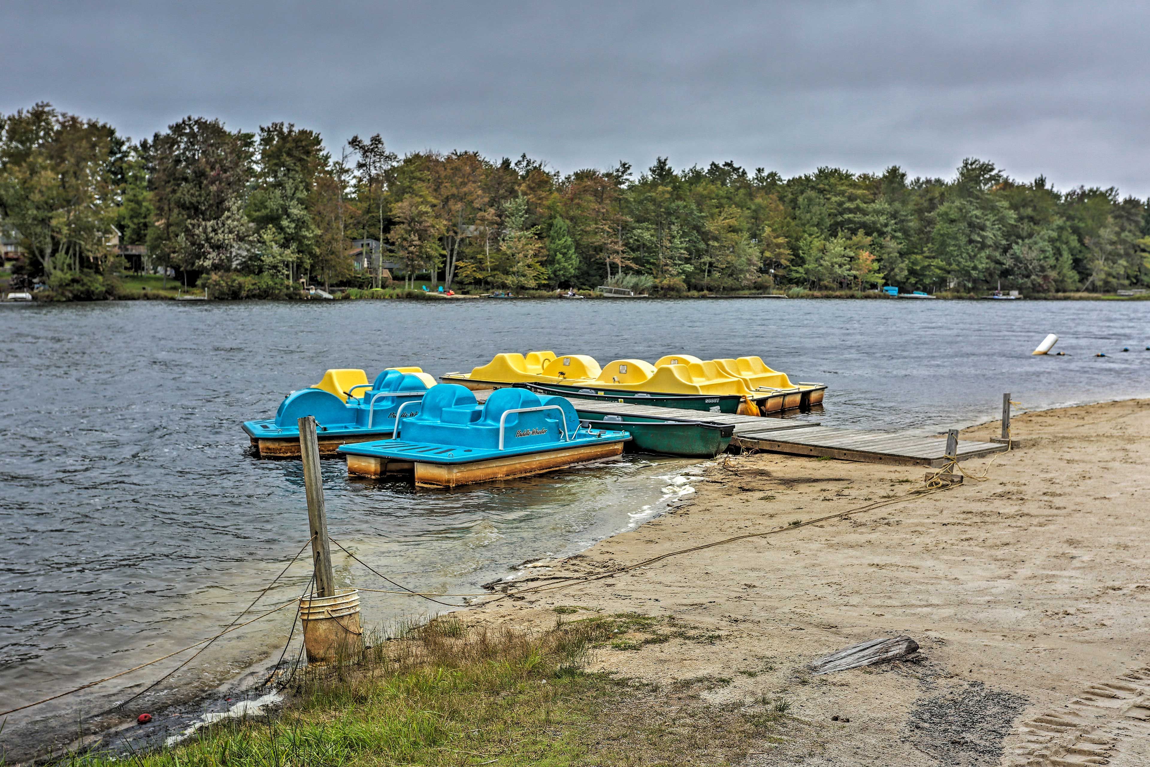 Community Amenities | Paddle Boat Rentals