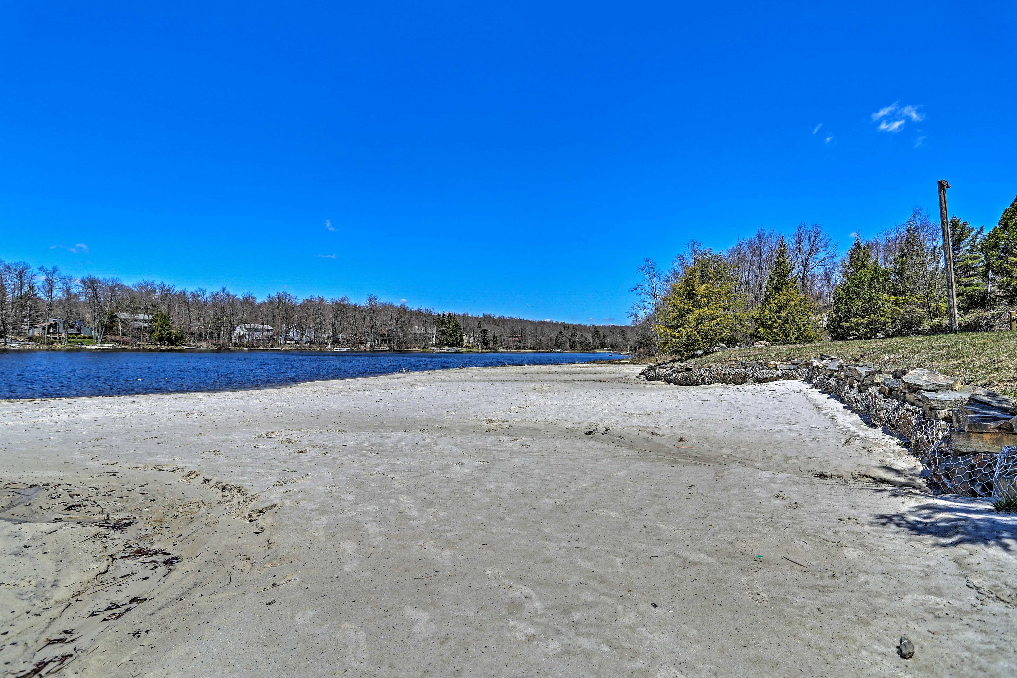 Community Amenities | Seasonal Beach Access