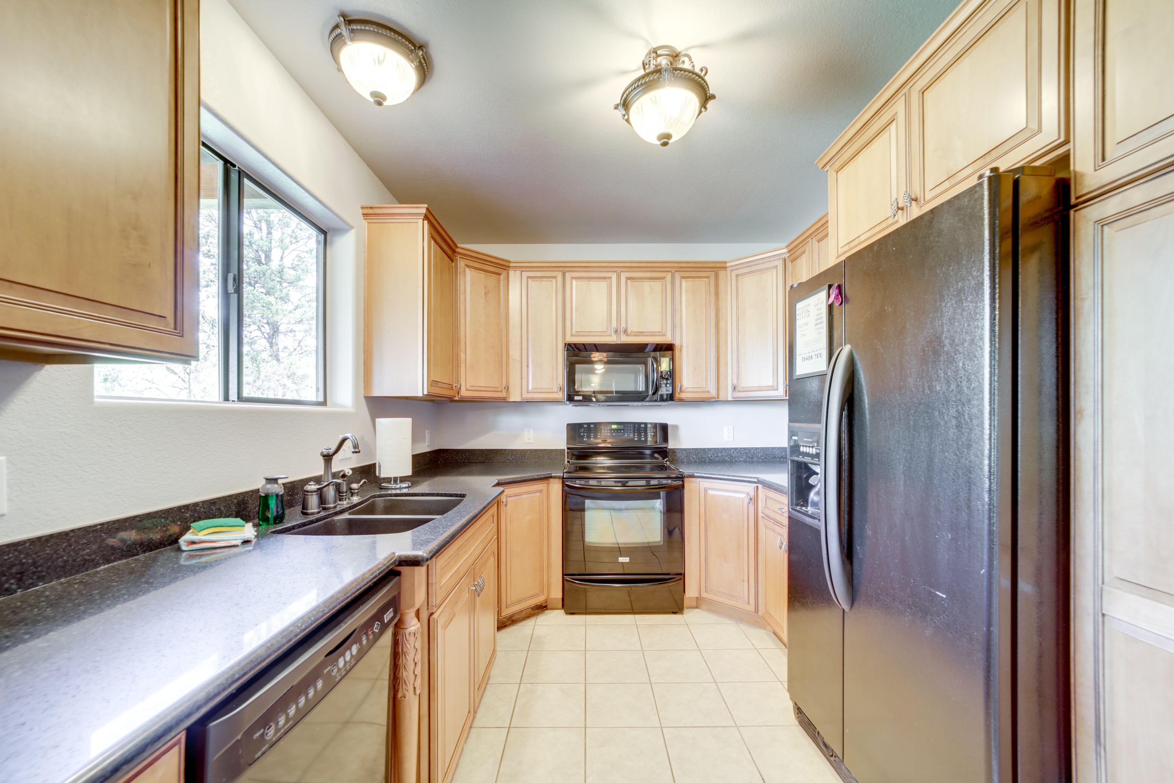 Second Fully Equipped Kitchen | Ice Maker