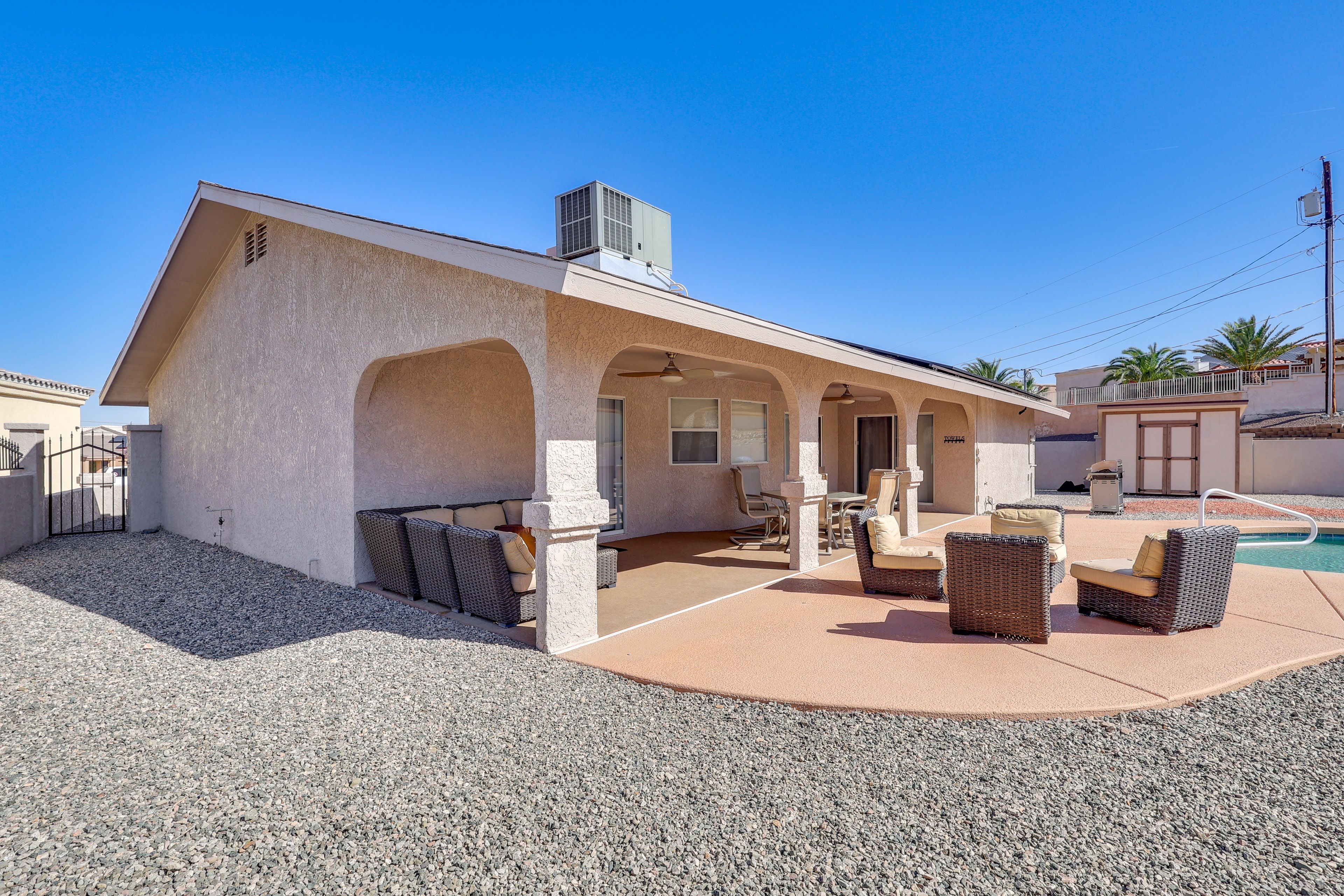 Covered Patio | Ceiling Fans | Outdoor Furniture