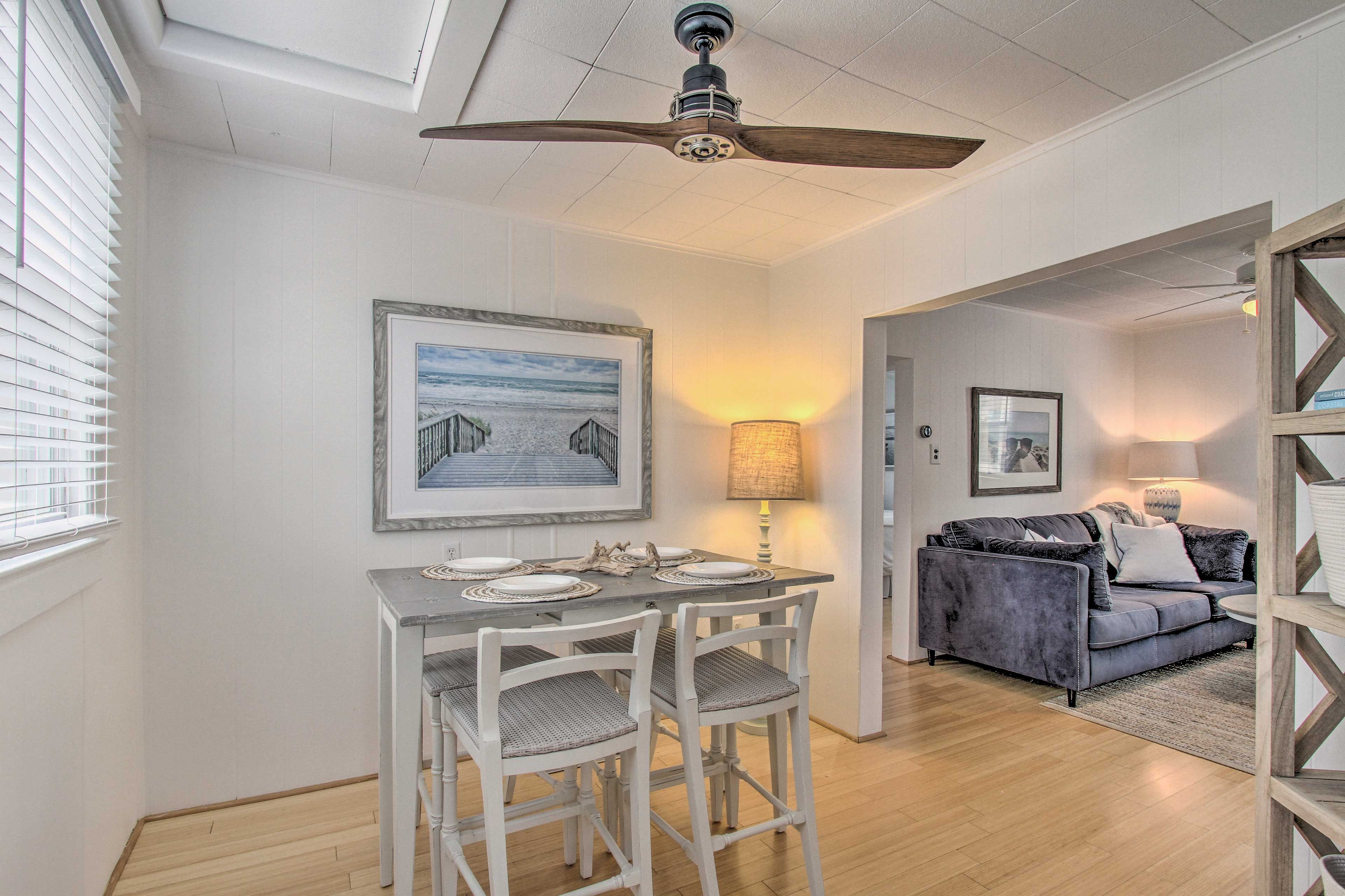 Dining Area | Air Conditioning