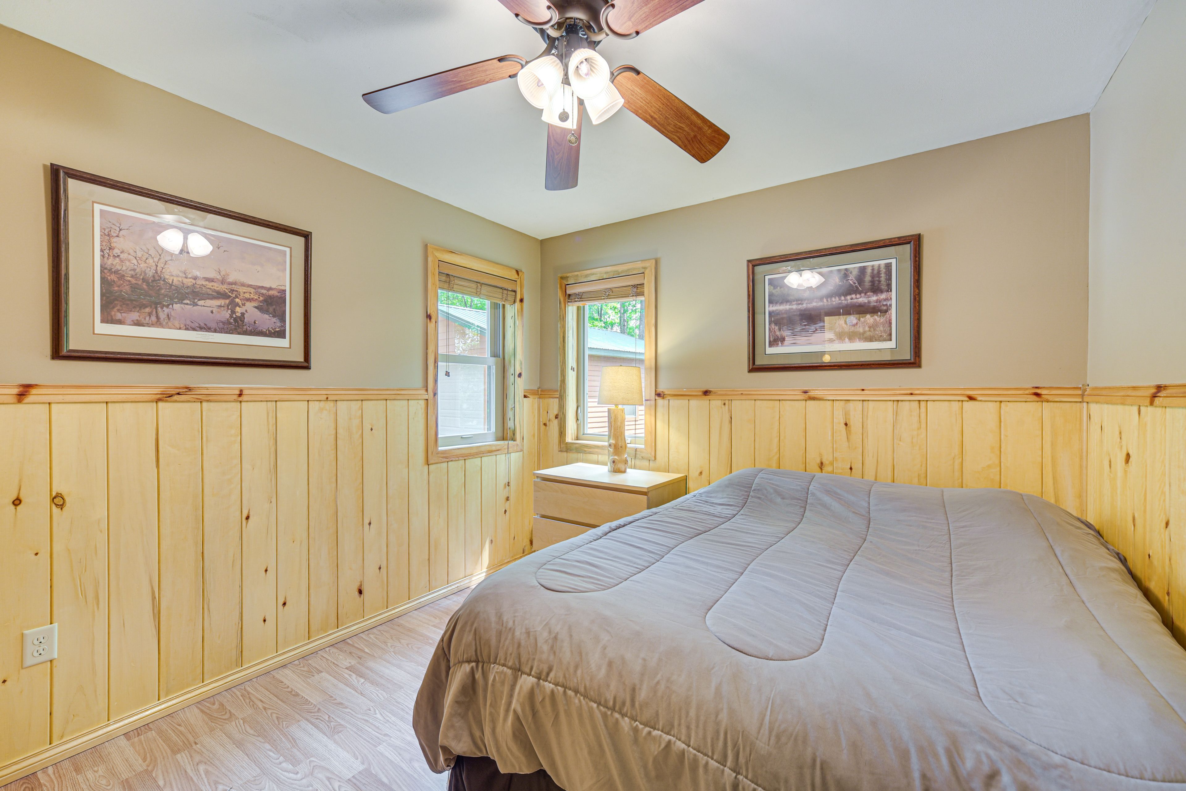 Bedroom 2 | Queen Bed | 1st Floor