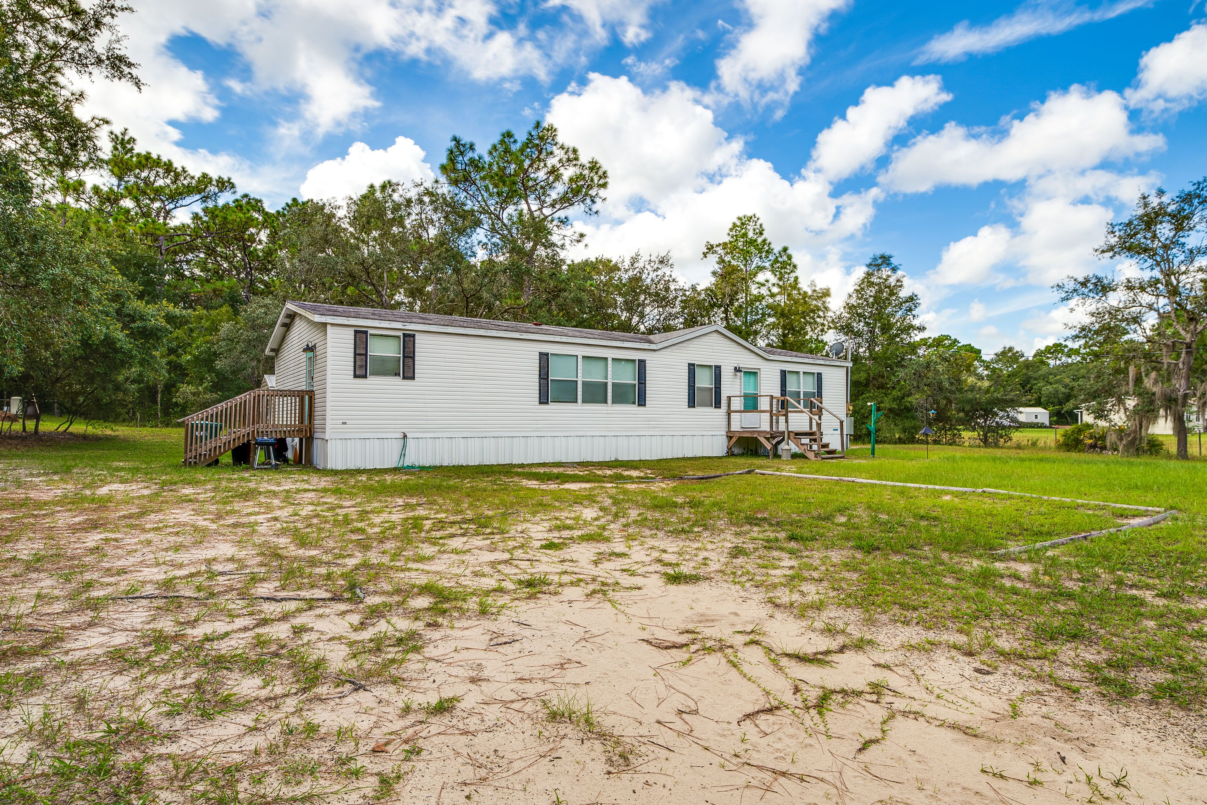 Parking | Sand Driveway (3 Vehicles) | Boat & RV/Trailer Parking