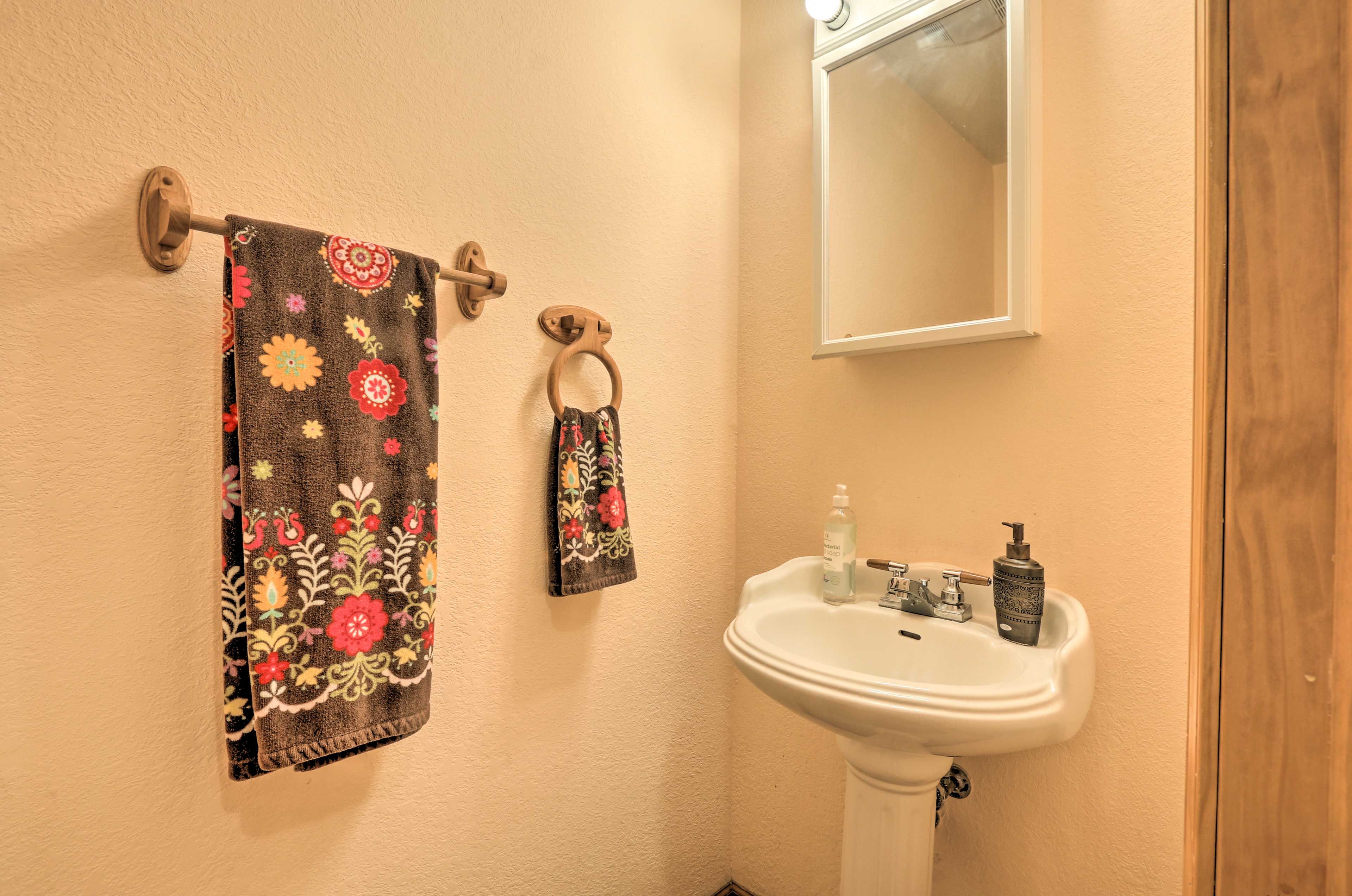 Half Bathroom | Main Floor