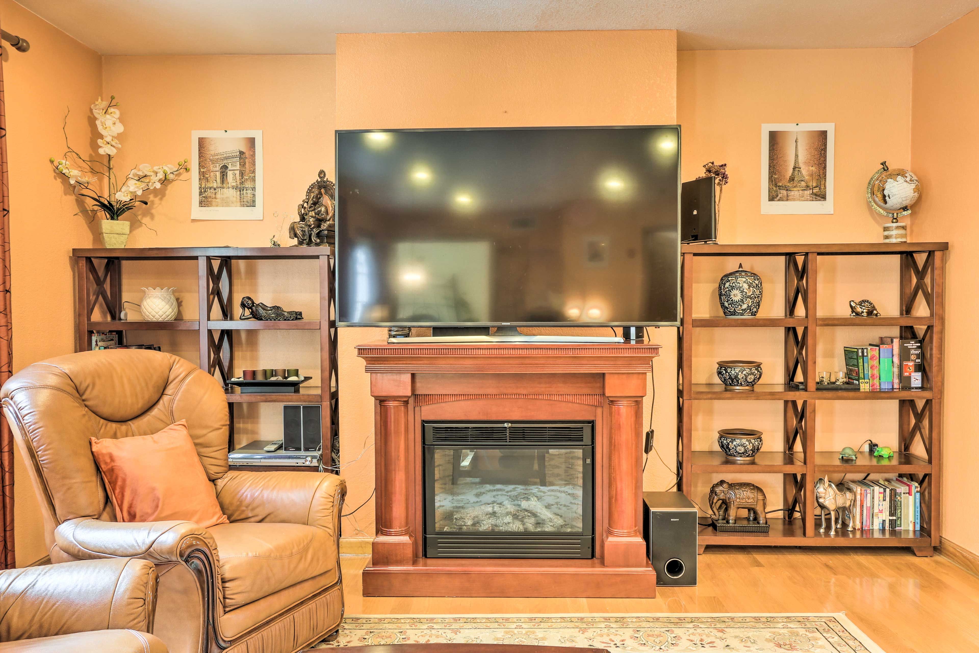 Living Room | Fireplace