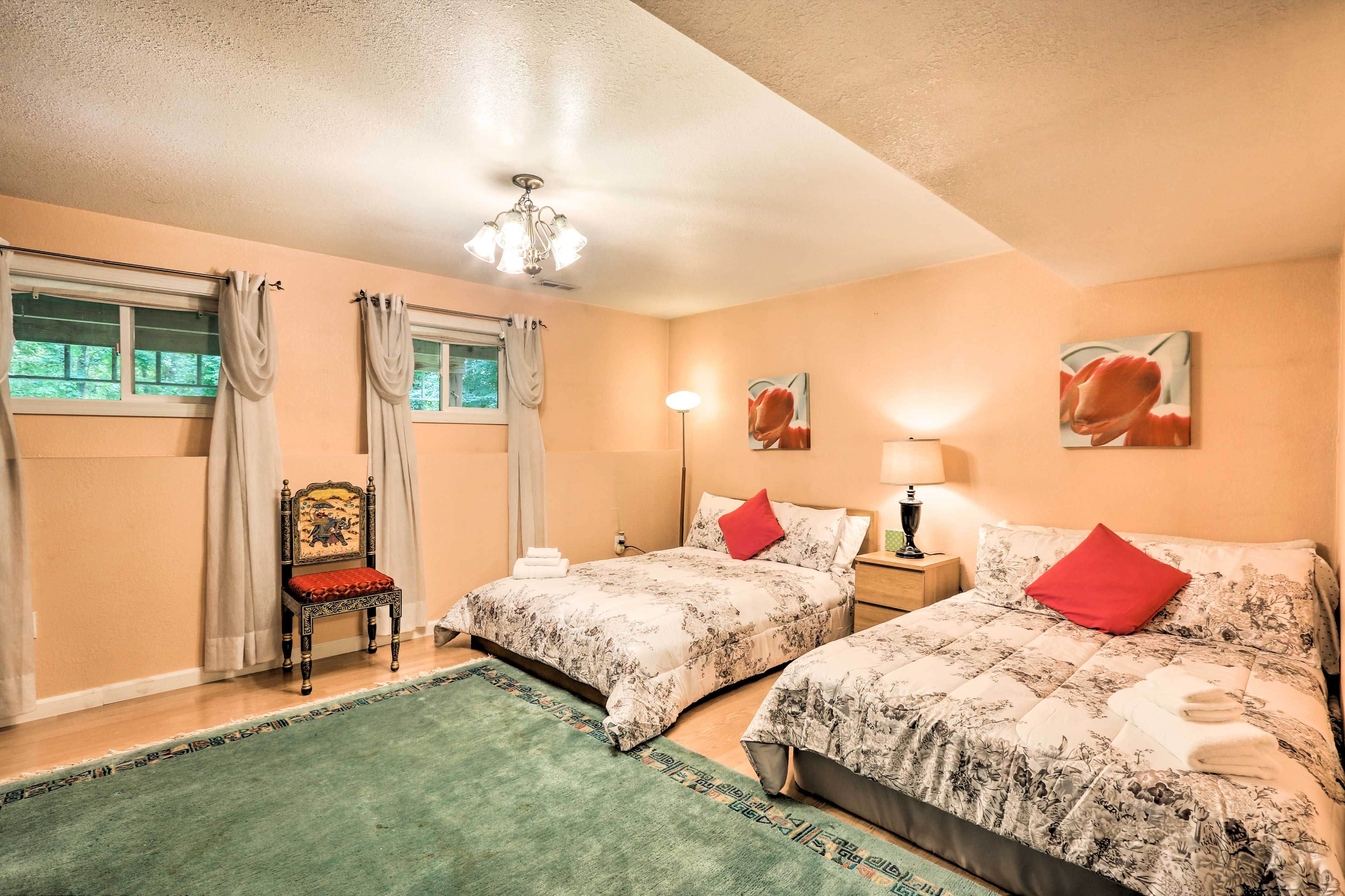 Basement Living Room | 2 Full Beds