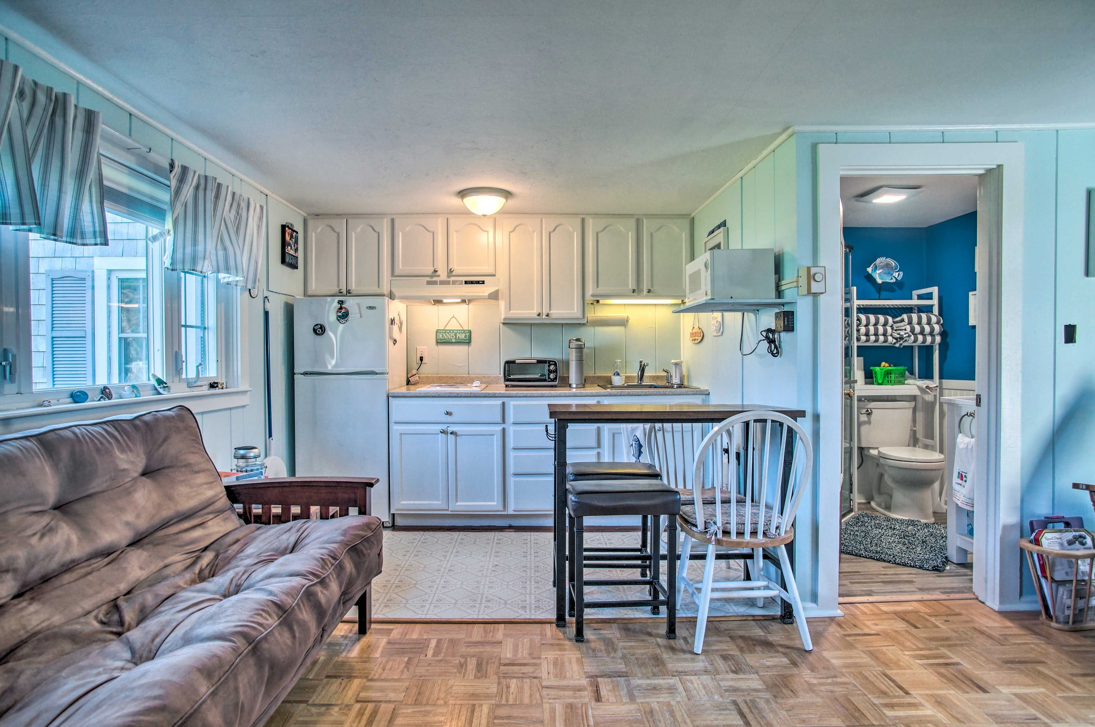 Studio | Well-Equipped Kitchenette