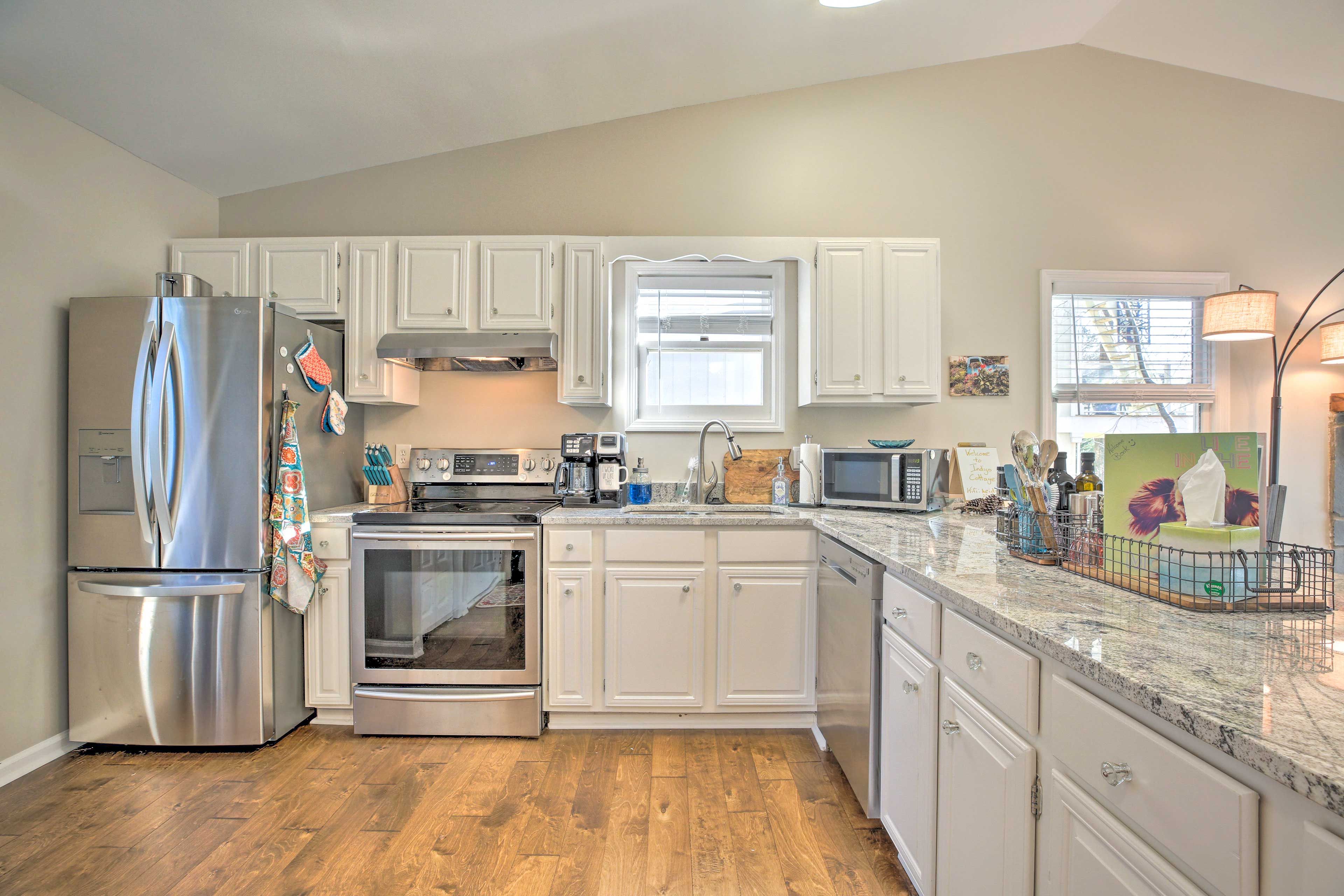 Kitchen | Dishware/Flatware