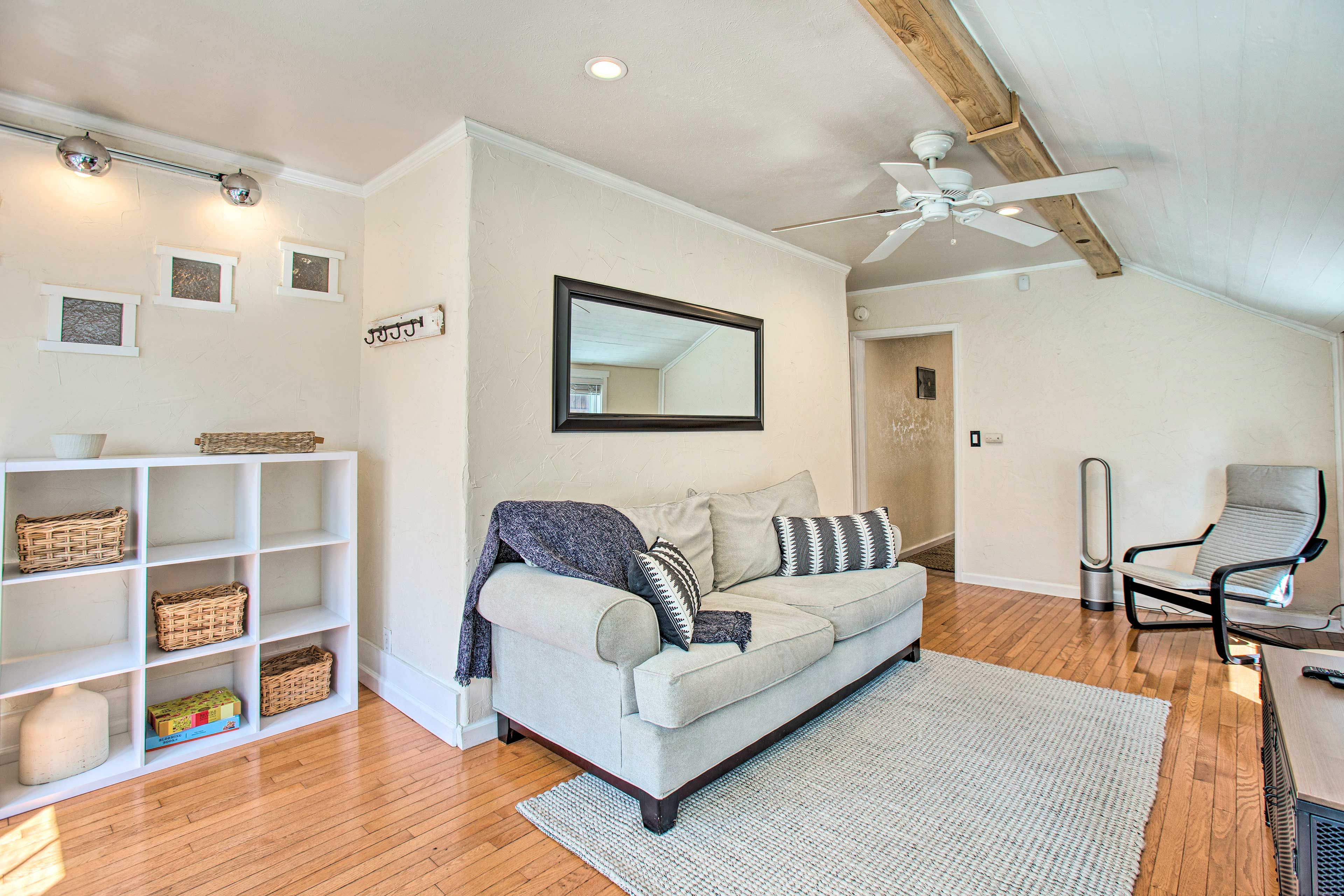 Living Room | Yard Access | Books