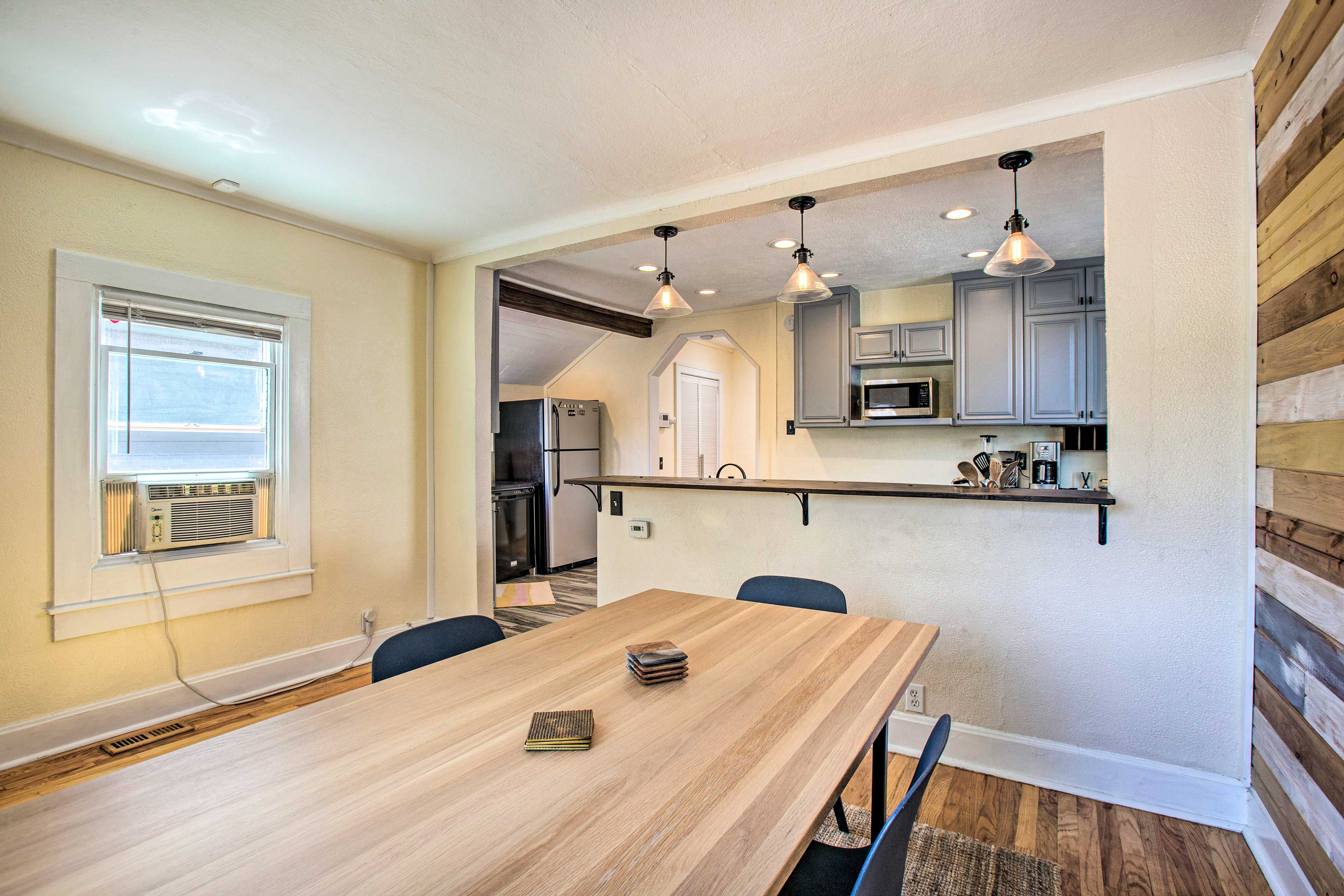 Dining Area | Dishware & Flatware