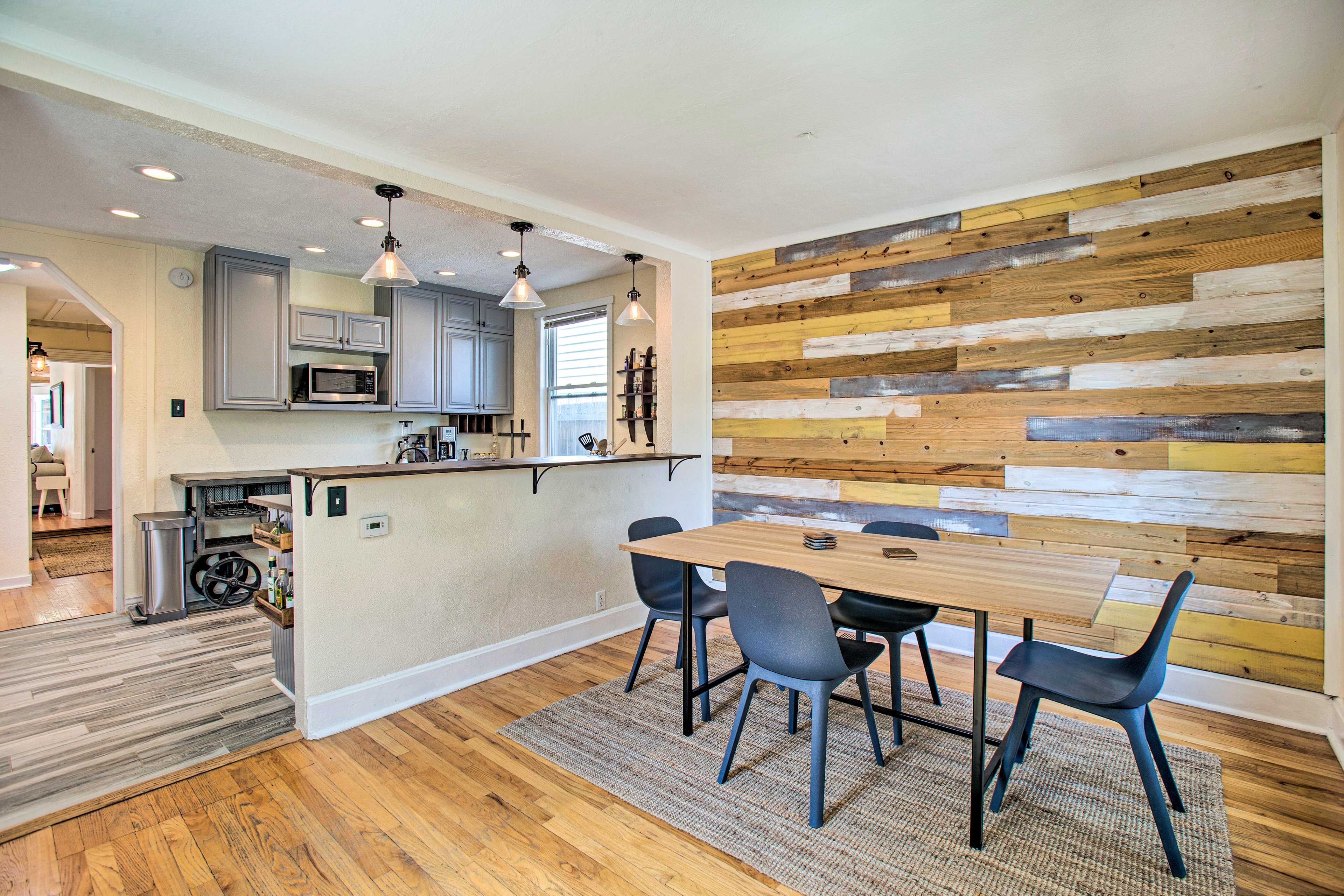 Dining Area | Central Heat