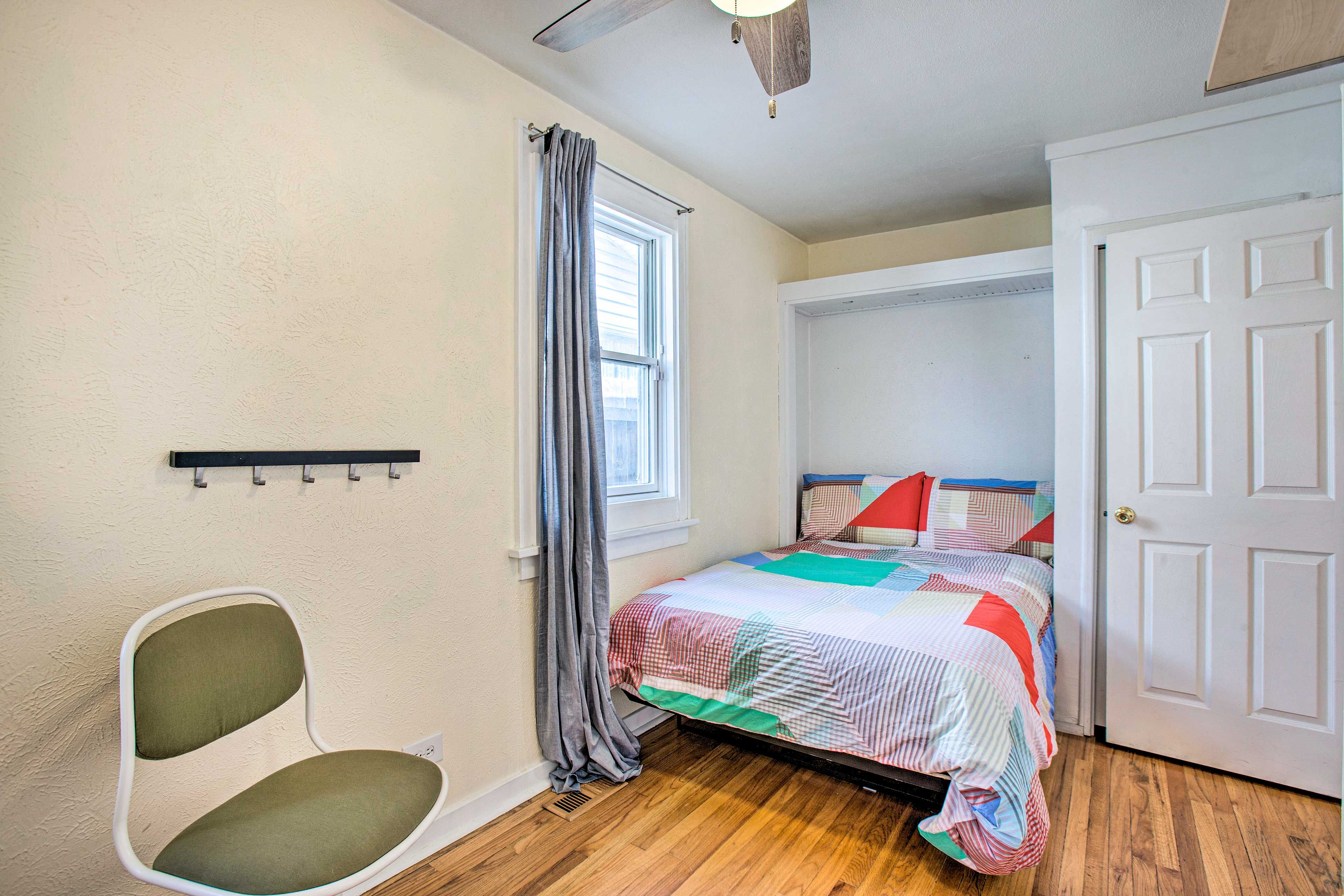 Bedroom 2 | Soundbar | Board Games