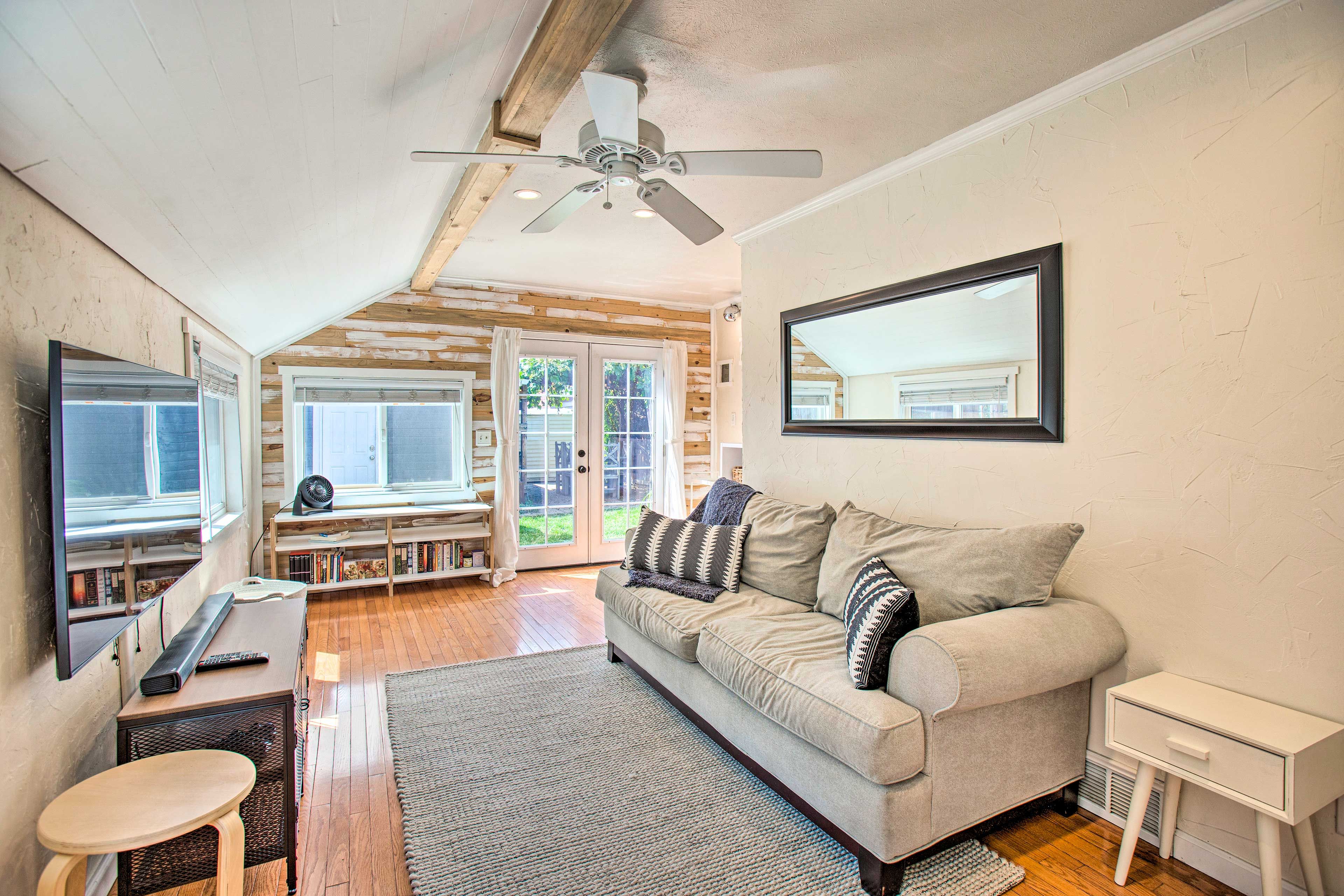 Living Room | Window A/C