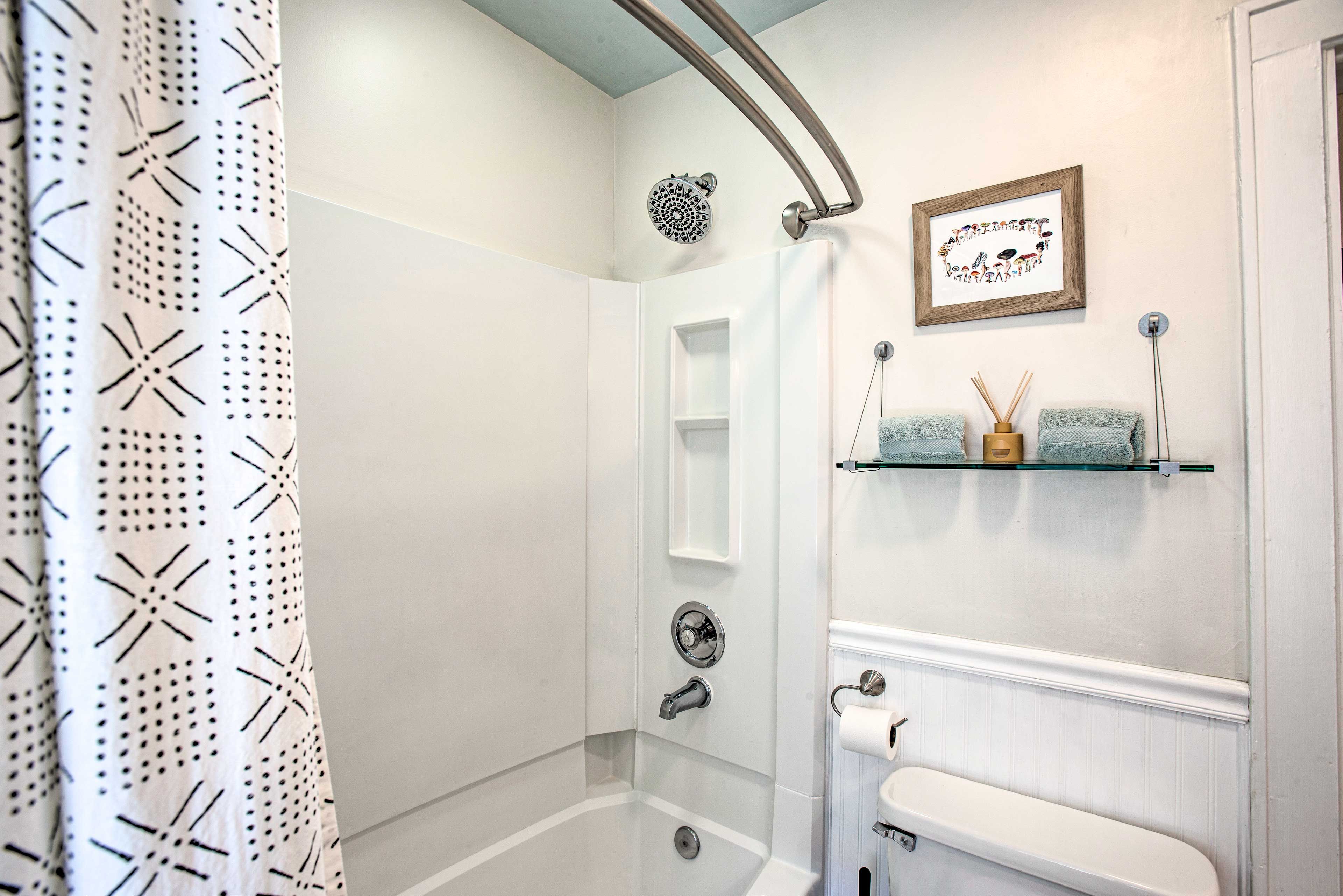Full Bathroom | Hair Dryer