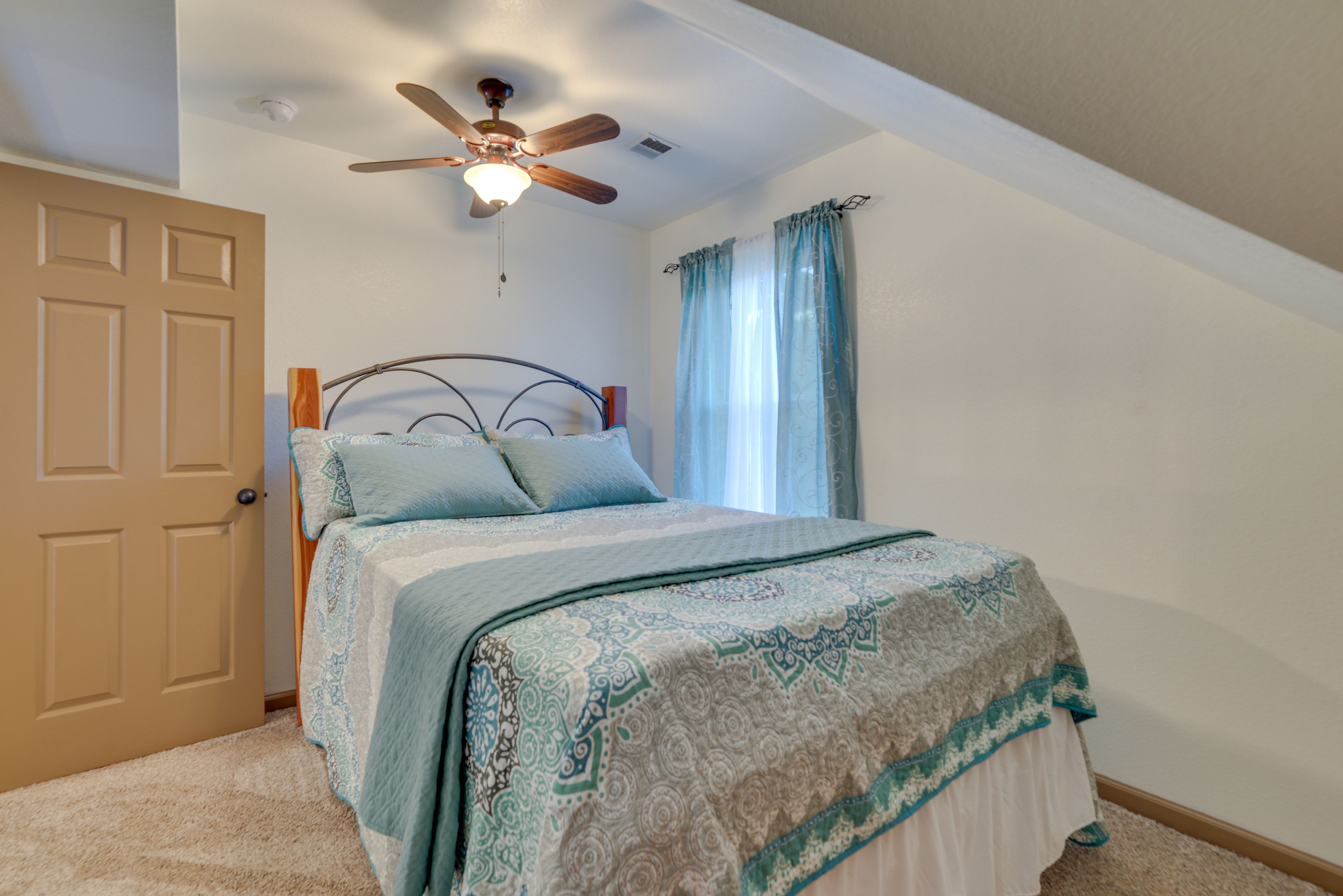 Bedroom 3 | Full Bed | 2nd Floor | Stairs Required