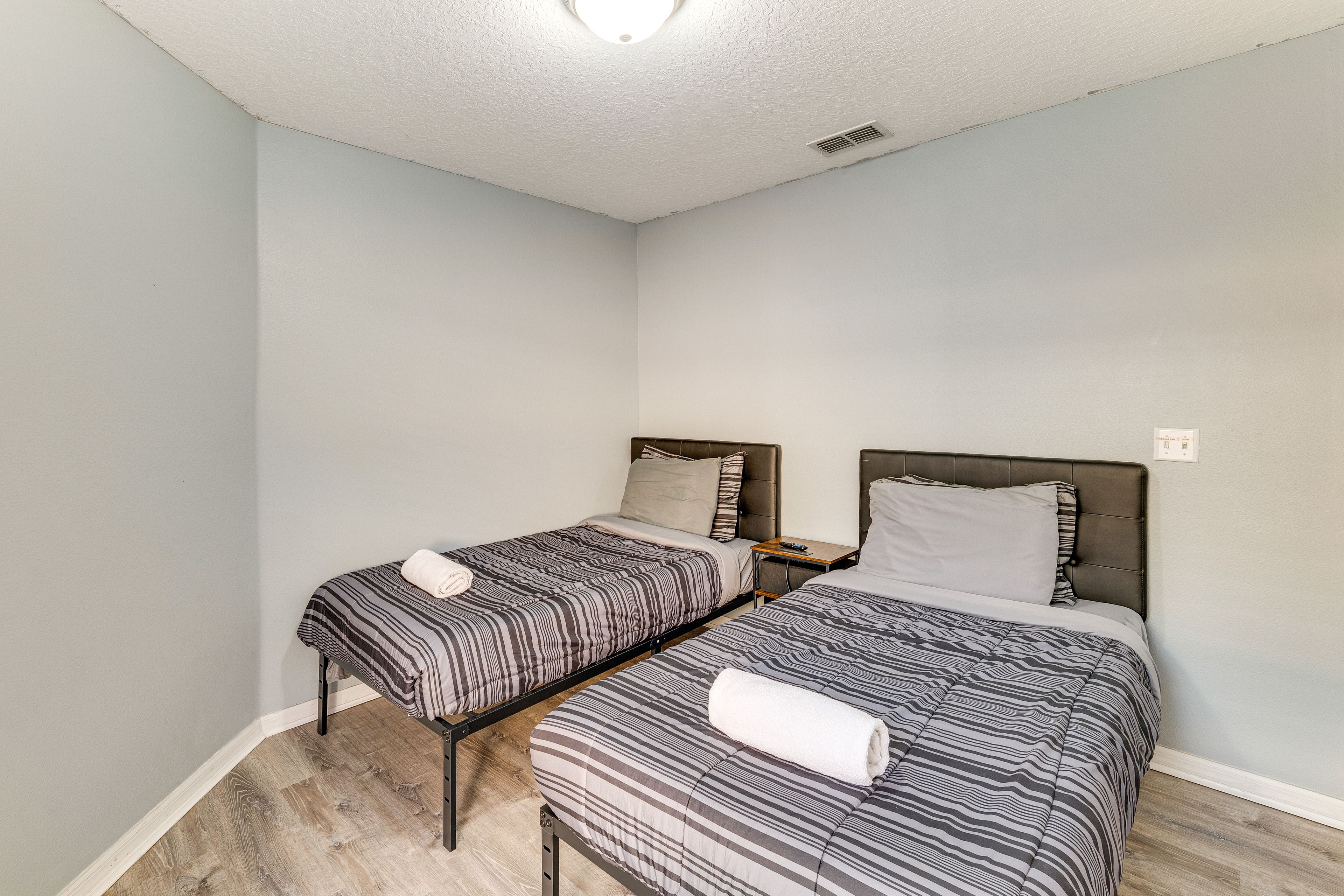 Bedroom 4 | 2 Twin Beds