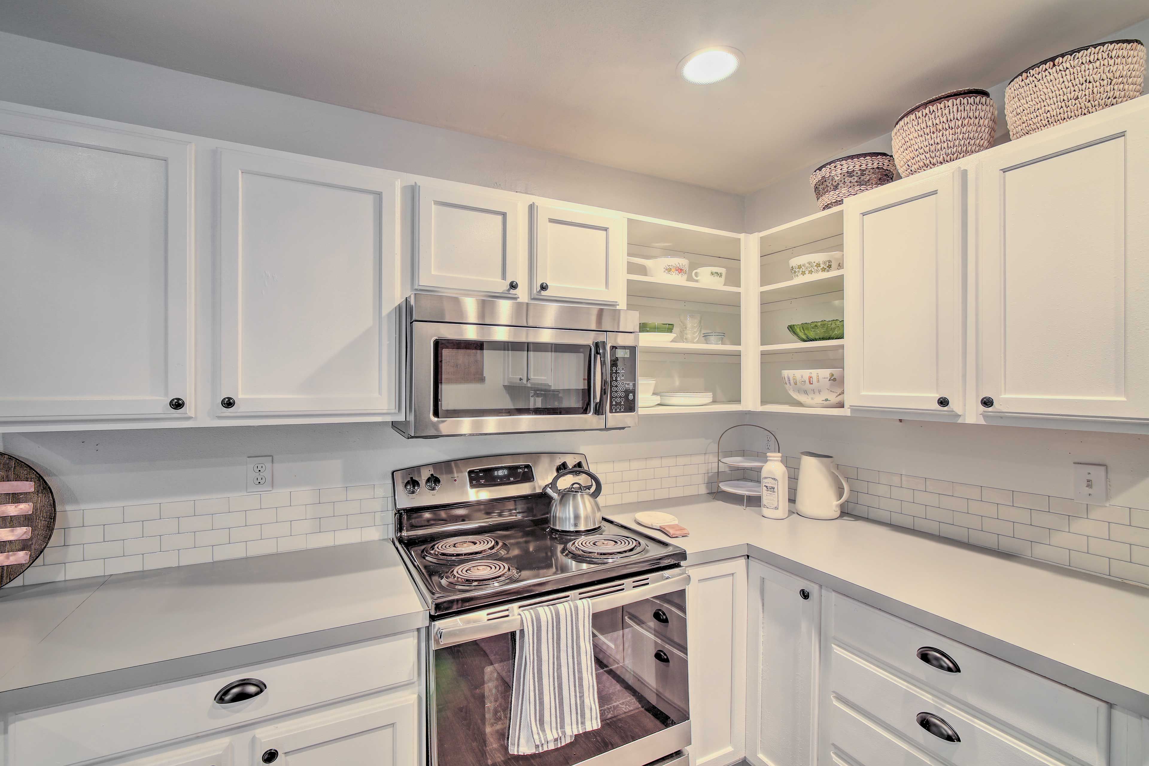 Kitchen | Dishware/Flatware