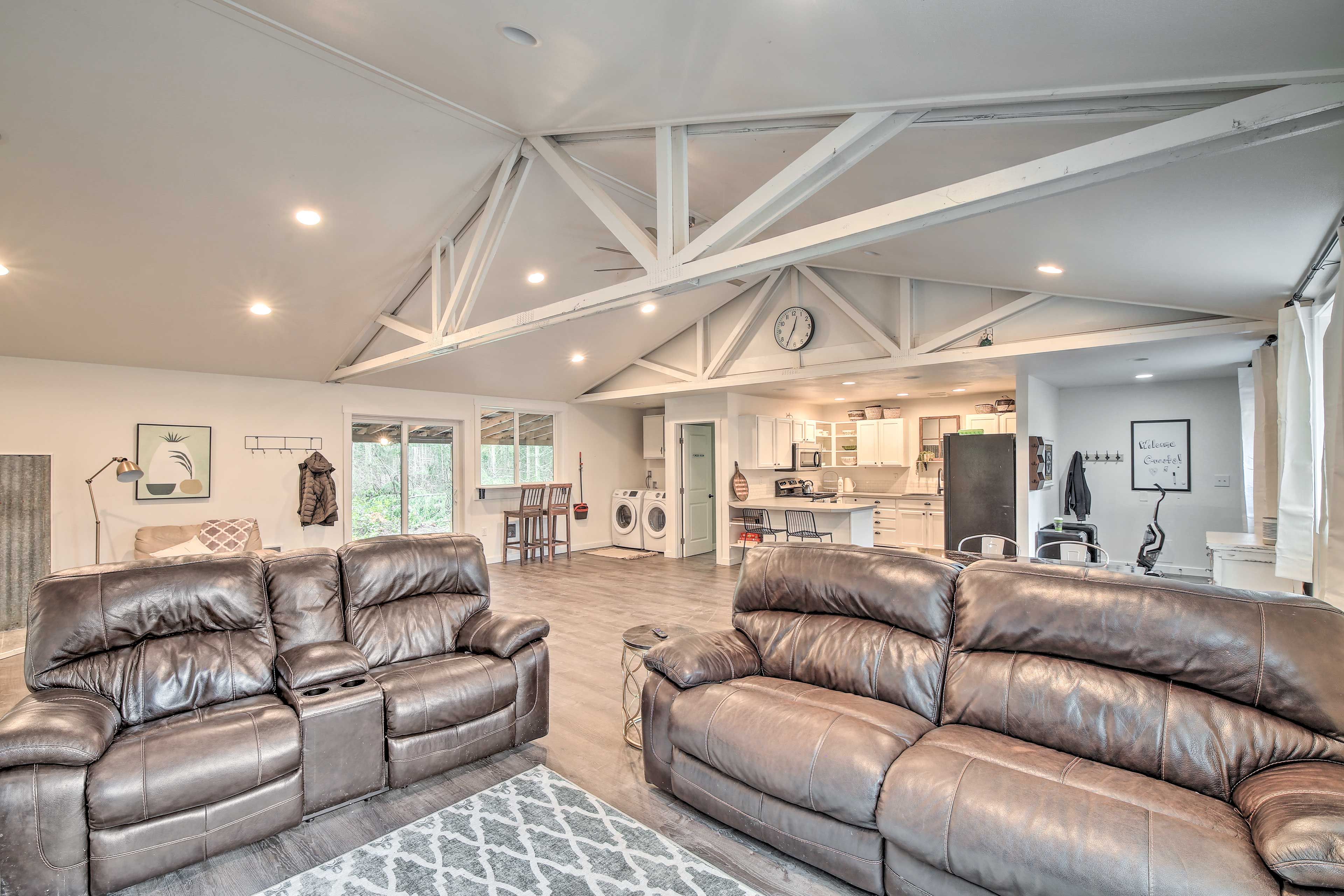 Living Room | Free WiFi