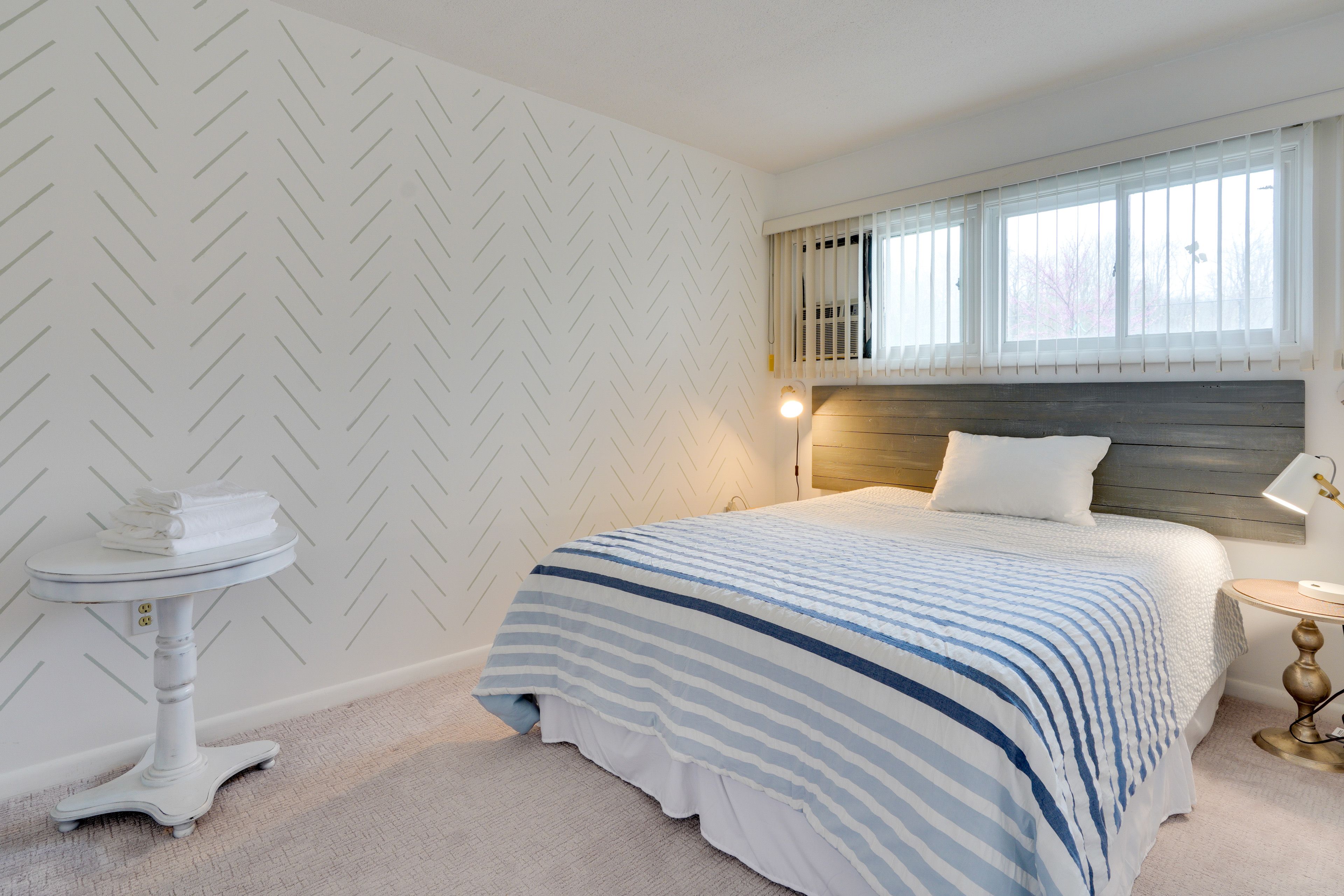 Bedroom 2 | Queen Bed