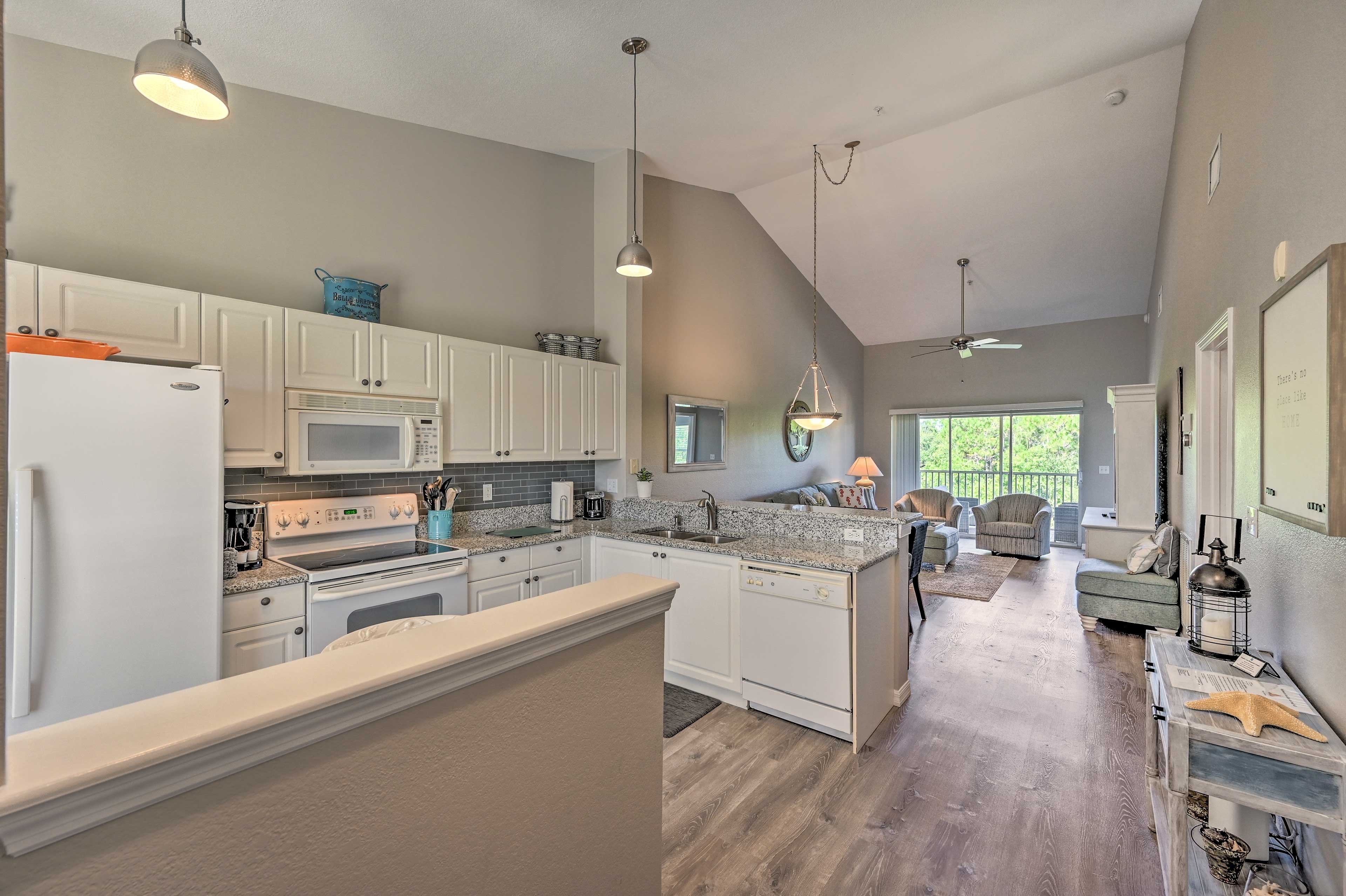 Kitchen | Keurig Coffee Maker | Blender | Toaster