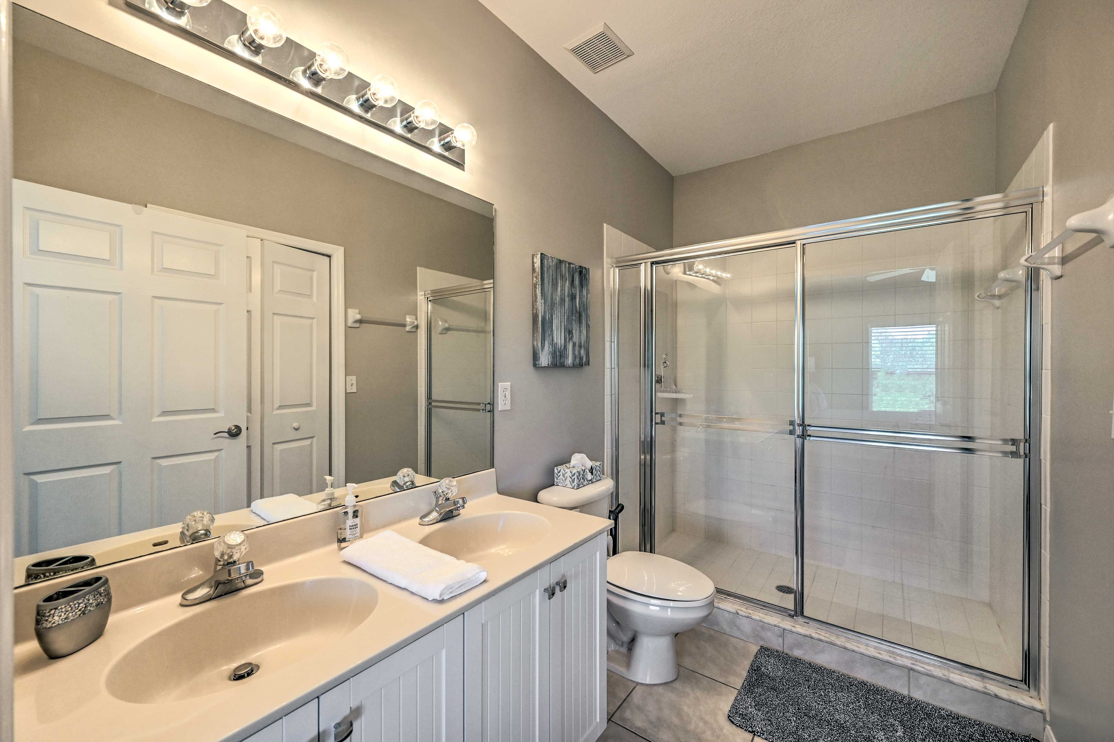 En-Suite Bathroom | Complimentary Toiletries | Hair Dryers