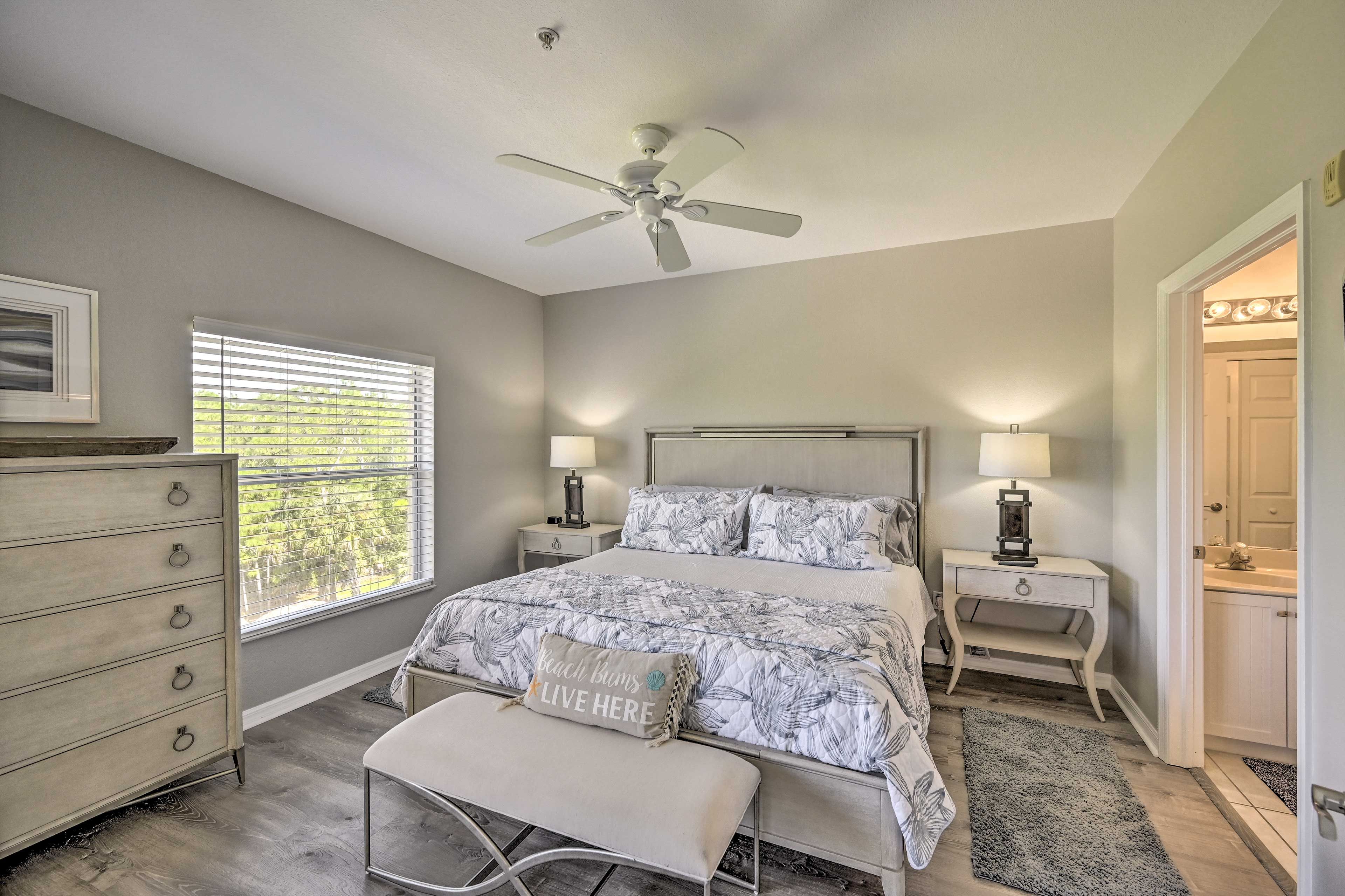 Bedroom 1 | King Bed | Linens & Towels