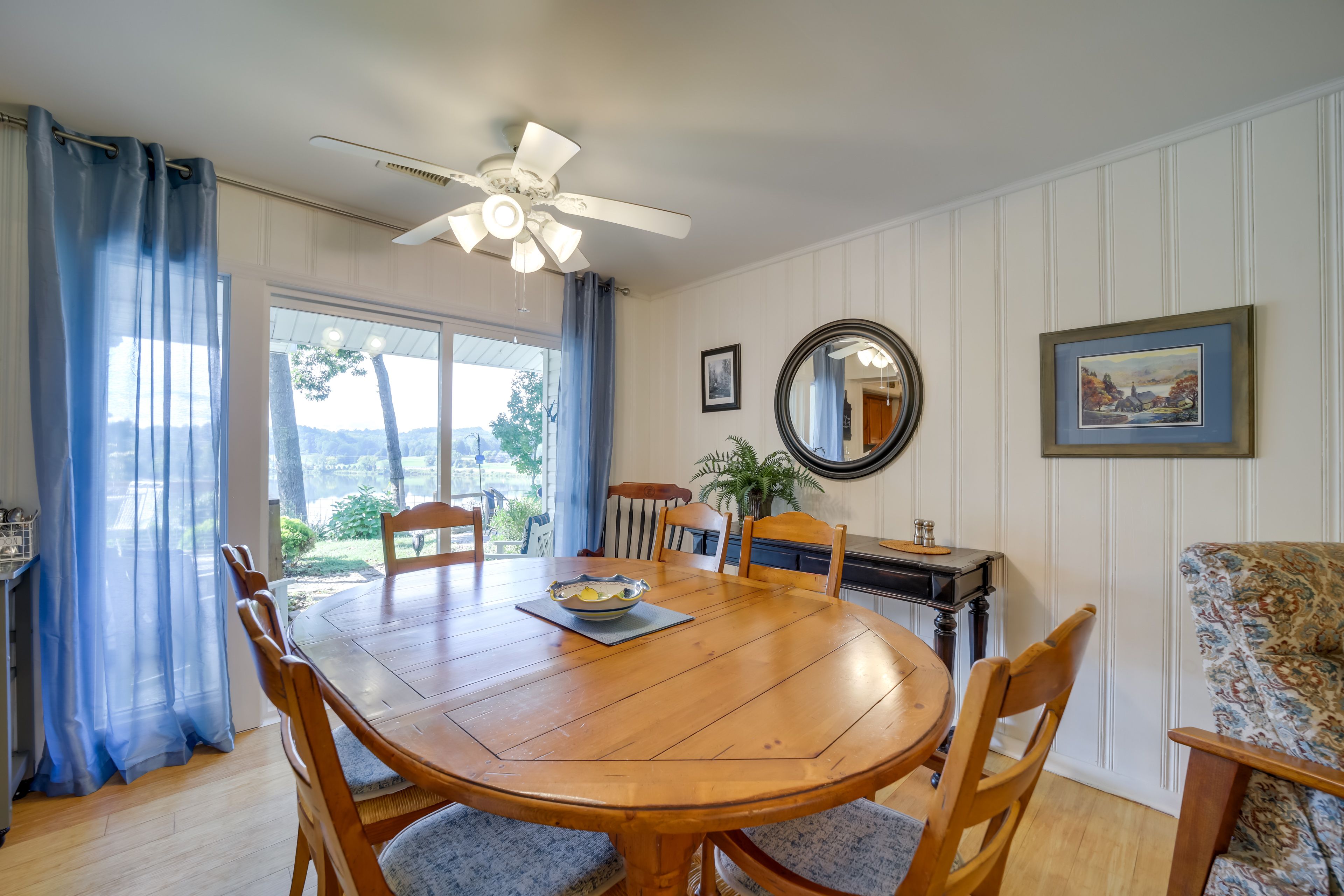 Dining Table | Dishware & Flatware Provided