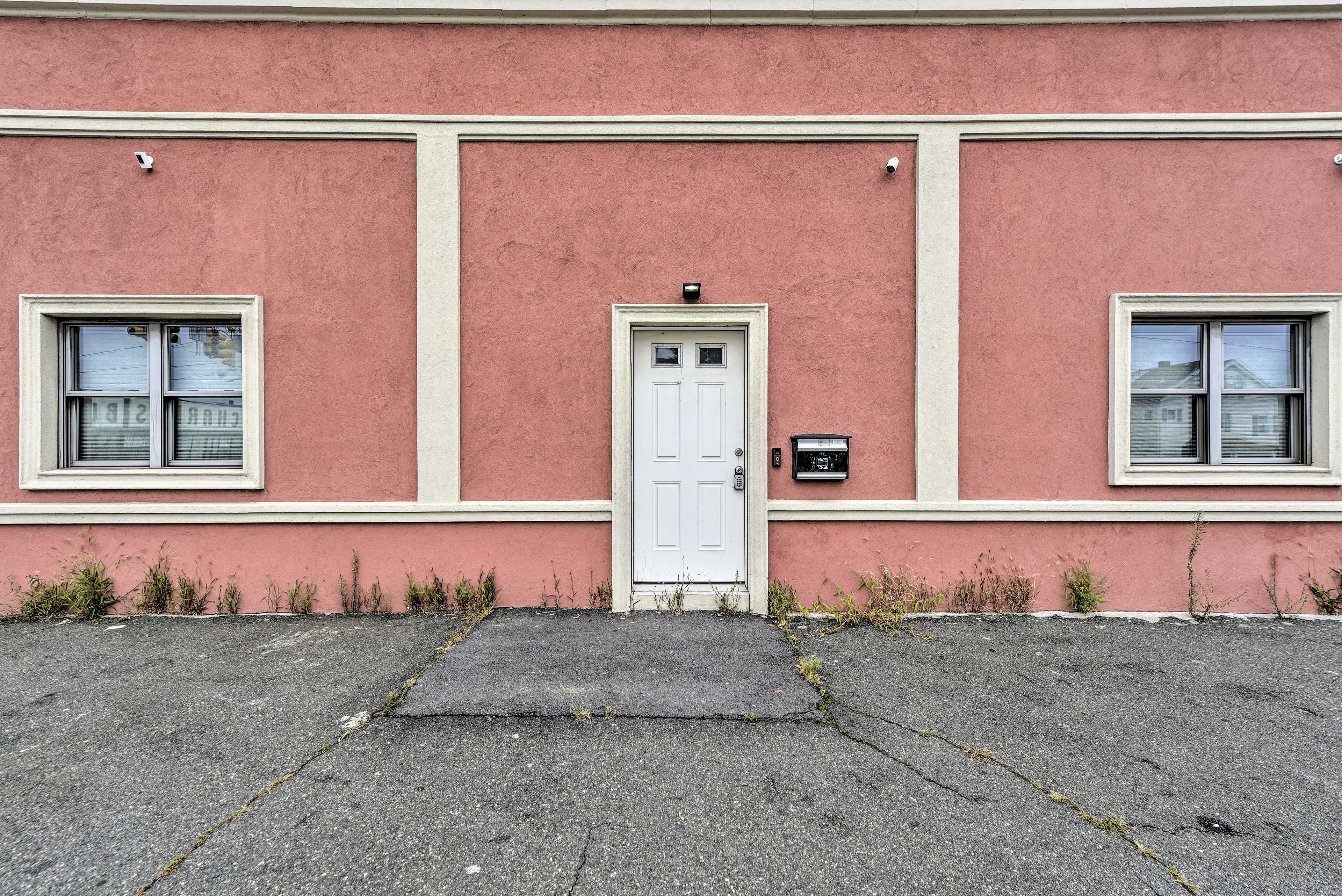 Entryway | Lockbox Entry