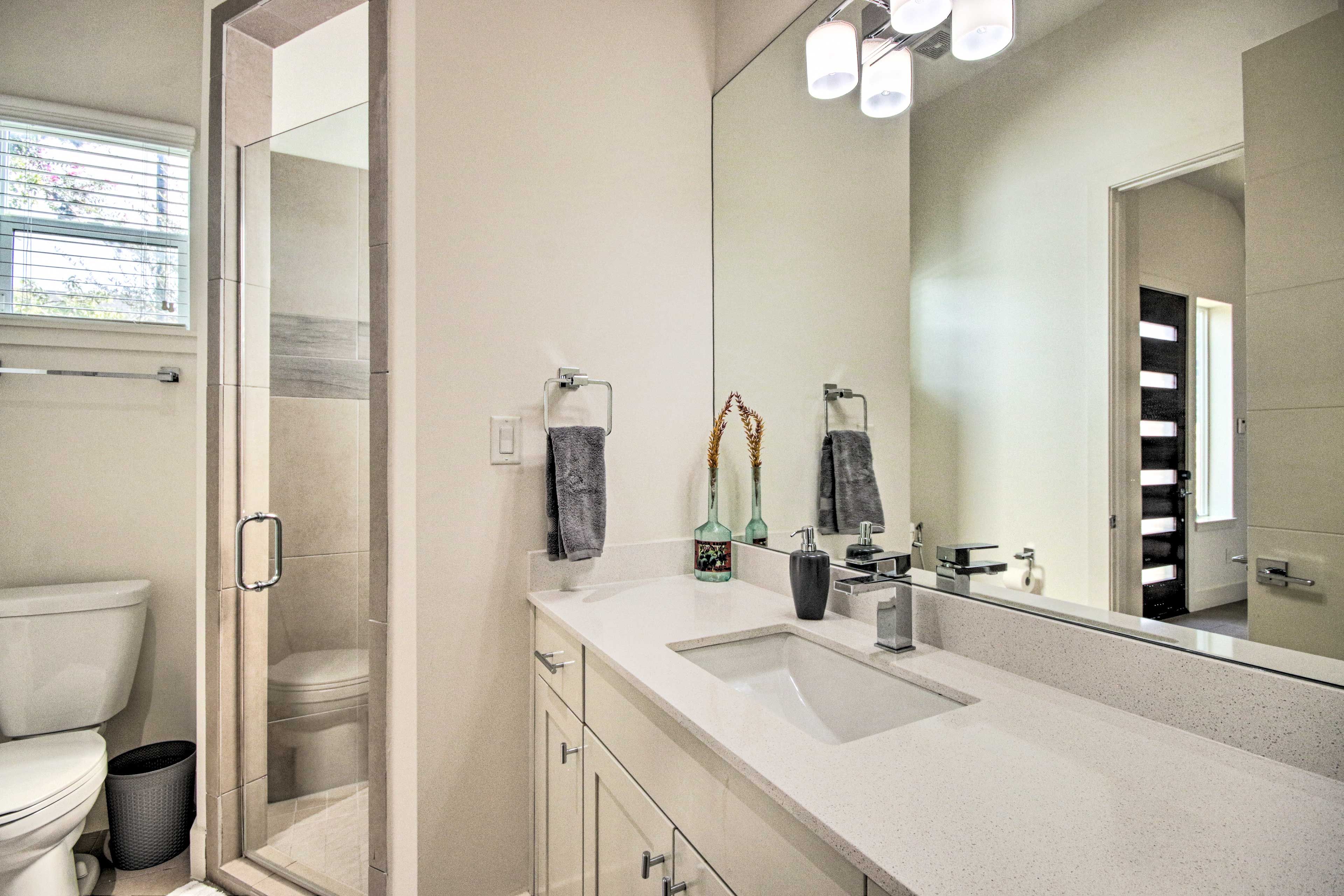 Full Bathroom | Walk-In Shower