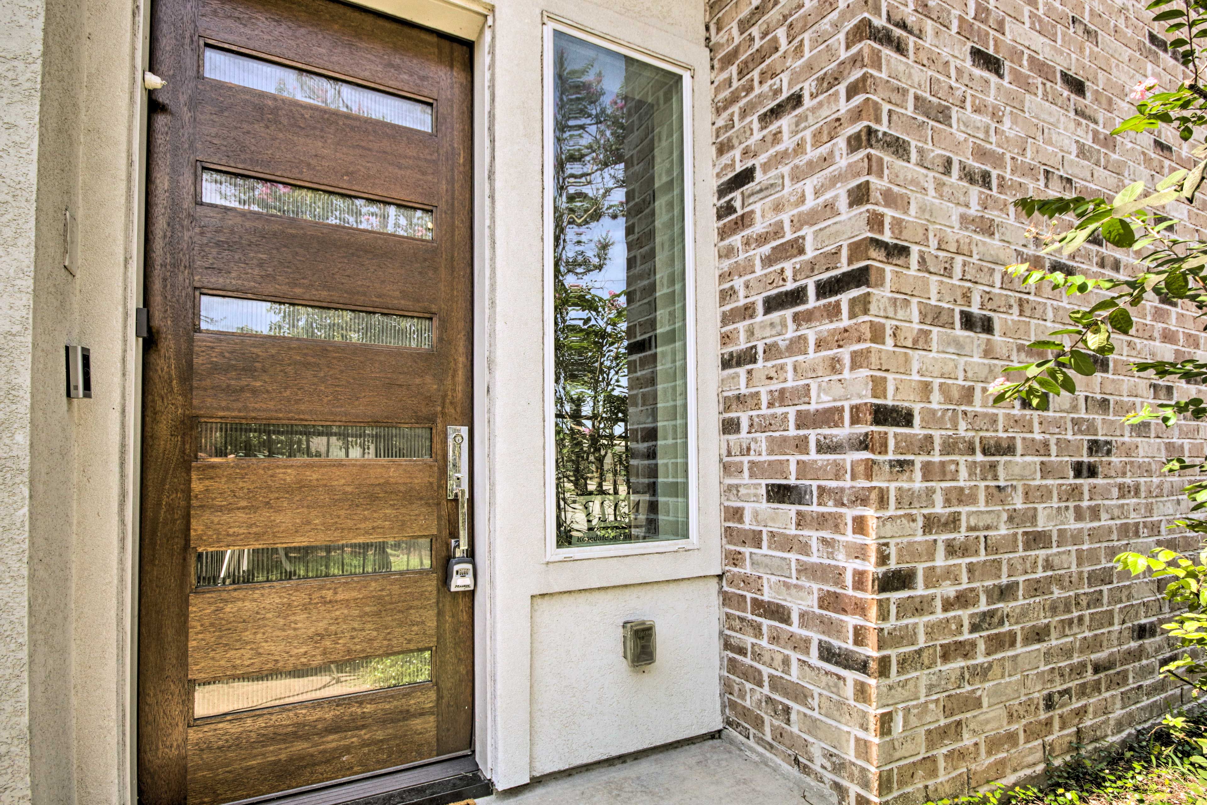 Exterior | Main Entryway
