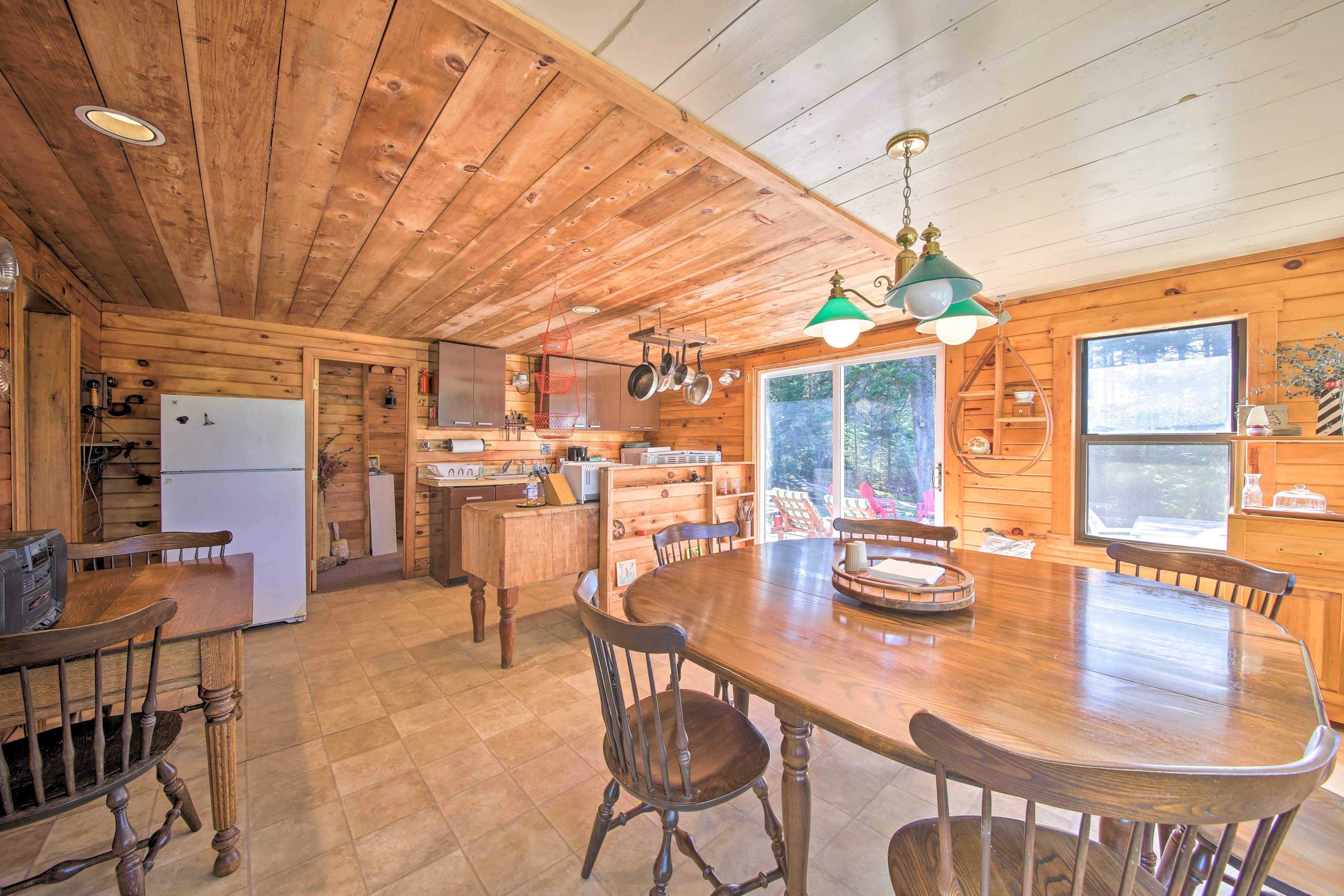 Kitchen & Dining Area | Dishware & Flatware