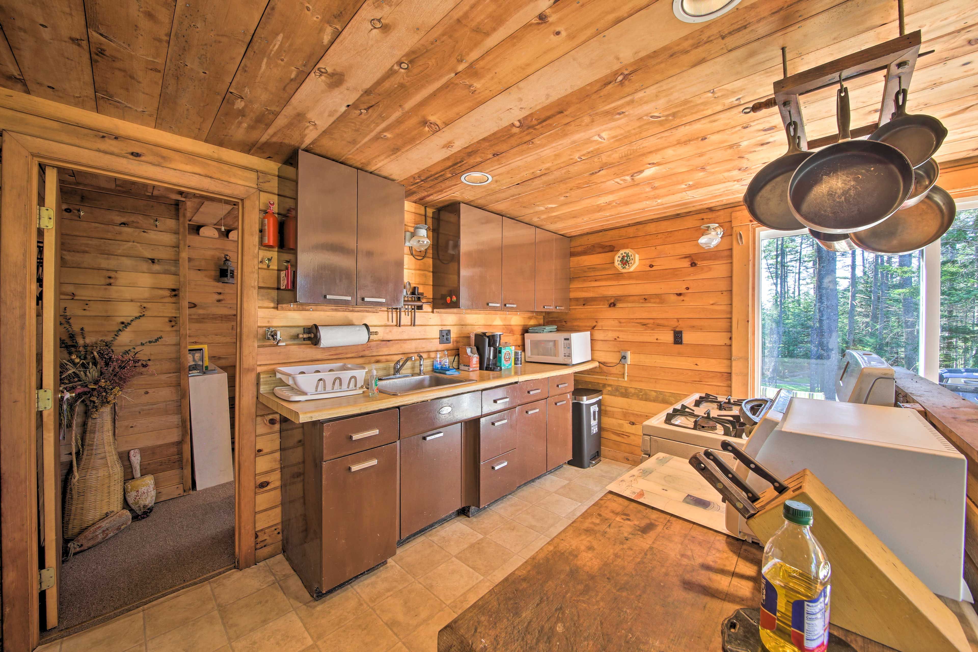 Kitchen | Single-Story Cottage