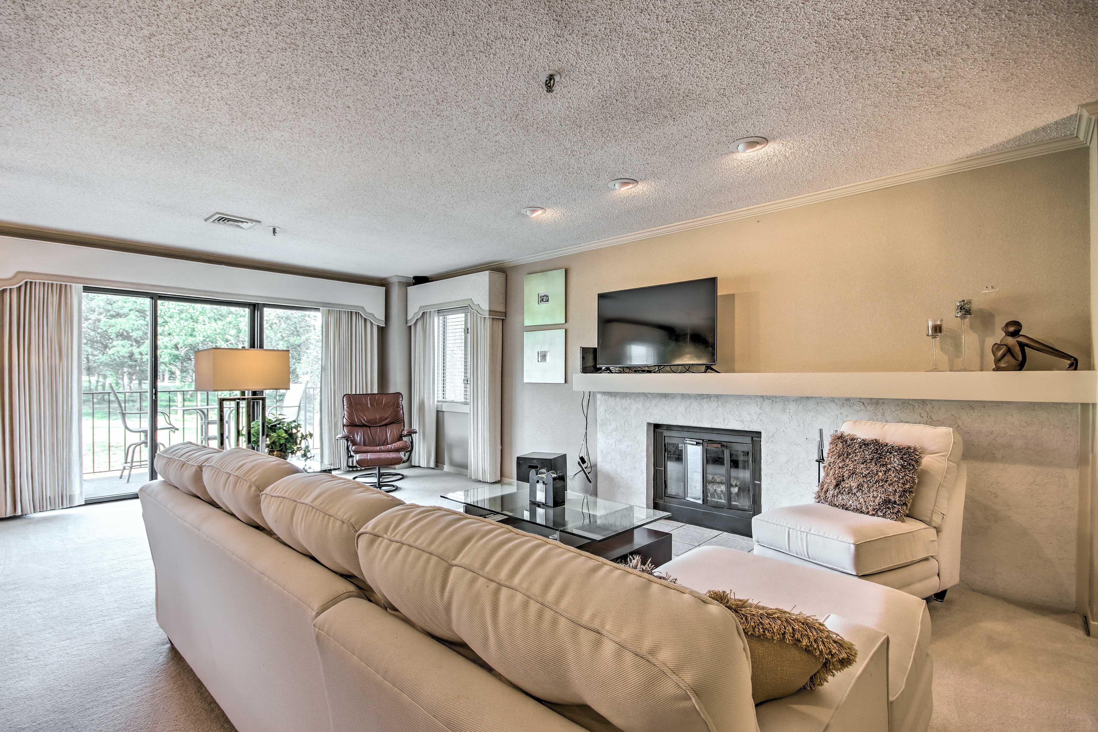 Main Living Space | Cable TV
